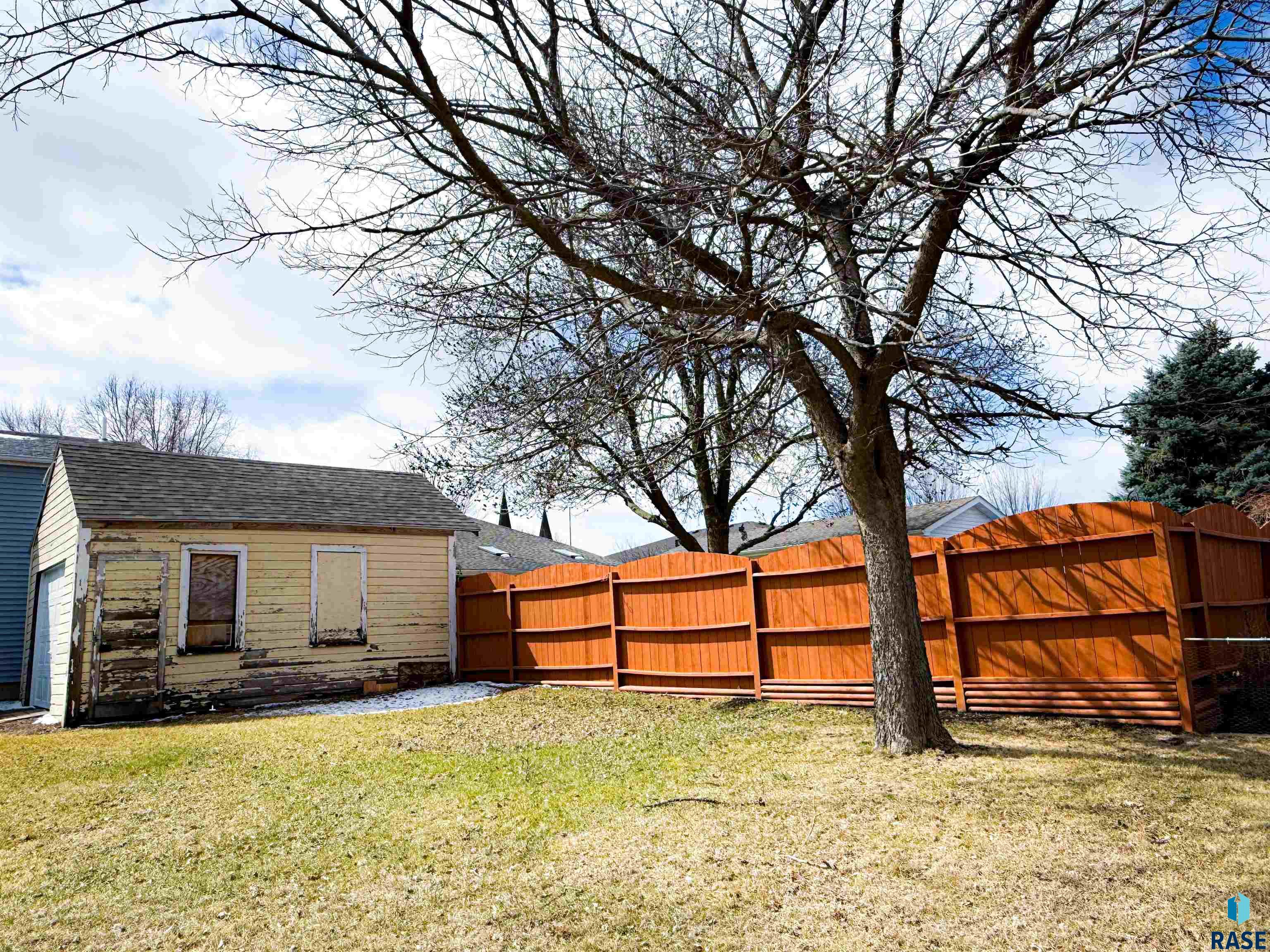 311 N Lee Ave Avenue, Madison, South Dakota image 10
