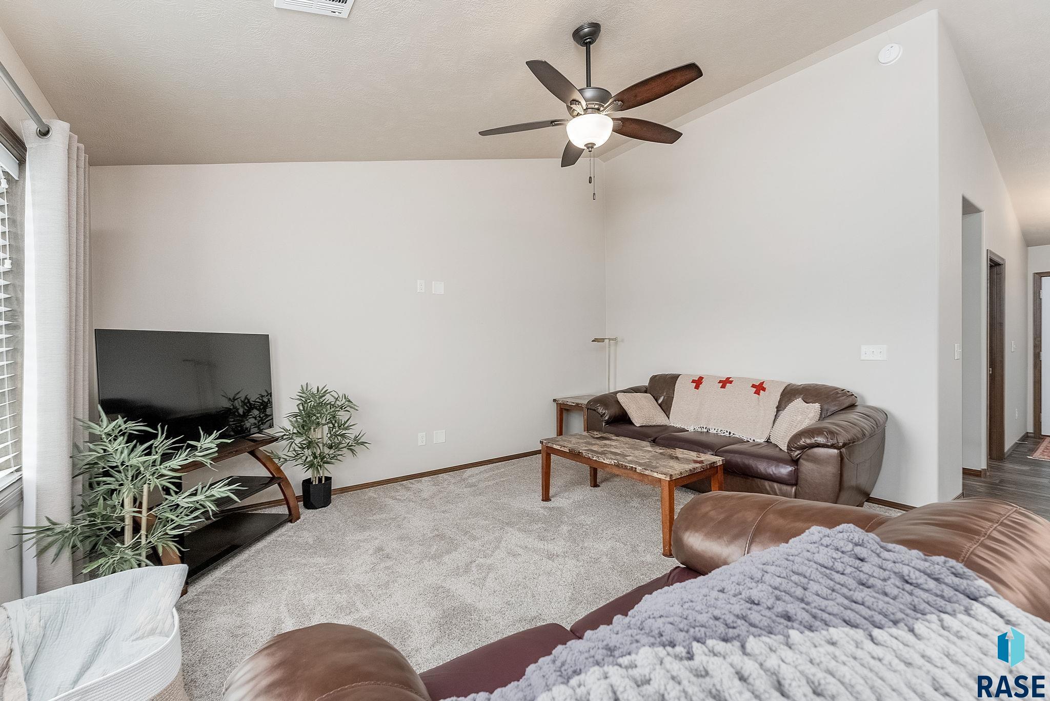 6309 W Maxwell Pl Place, Sioux Falls, South Dakota image 8
