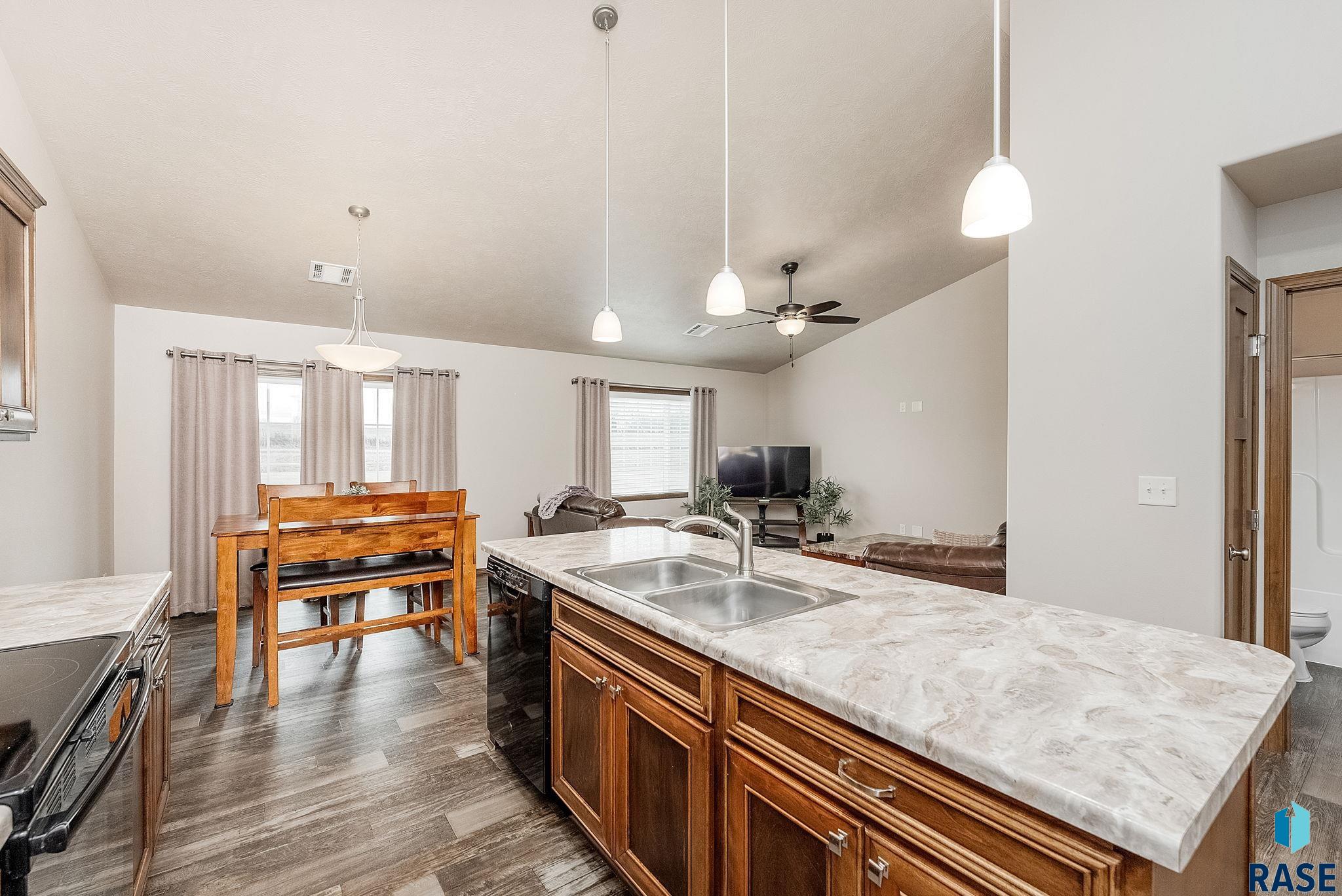 6309 W Maxwell Pl Place, Sioux Falls, South Dakota image 4