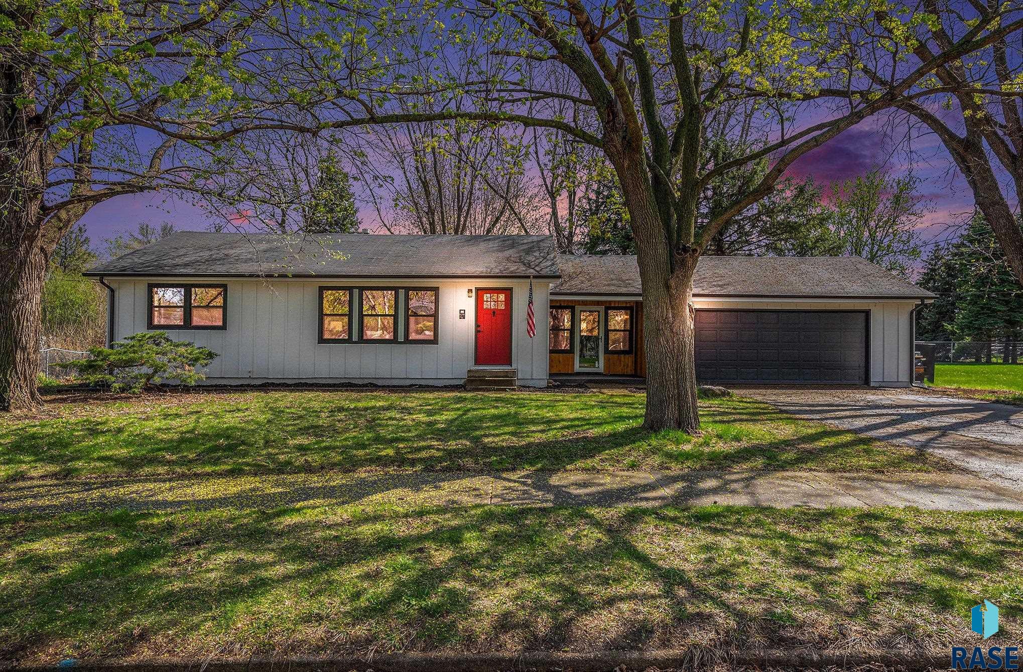 5600 W Circle Dr Drive, Sioux Falls, New Jersey image 1