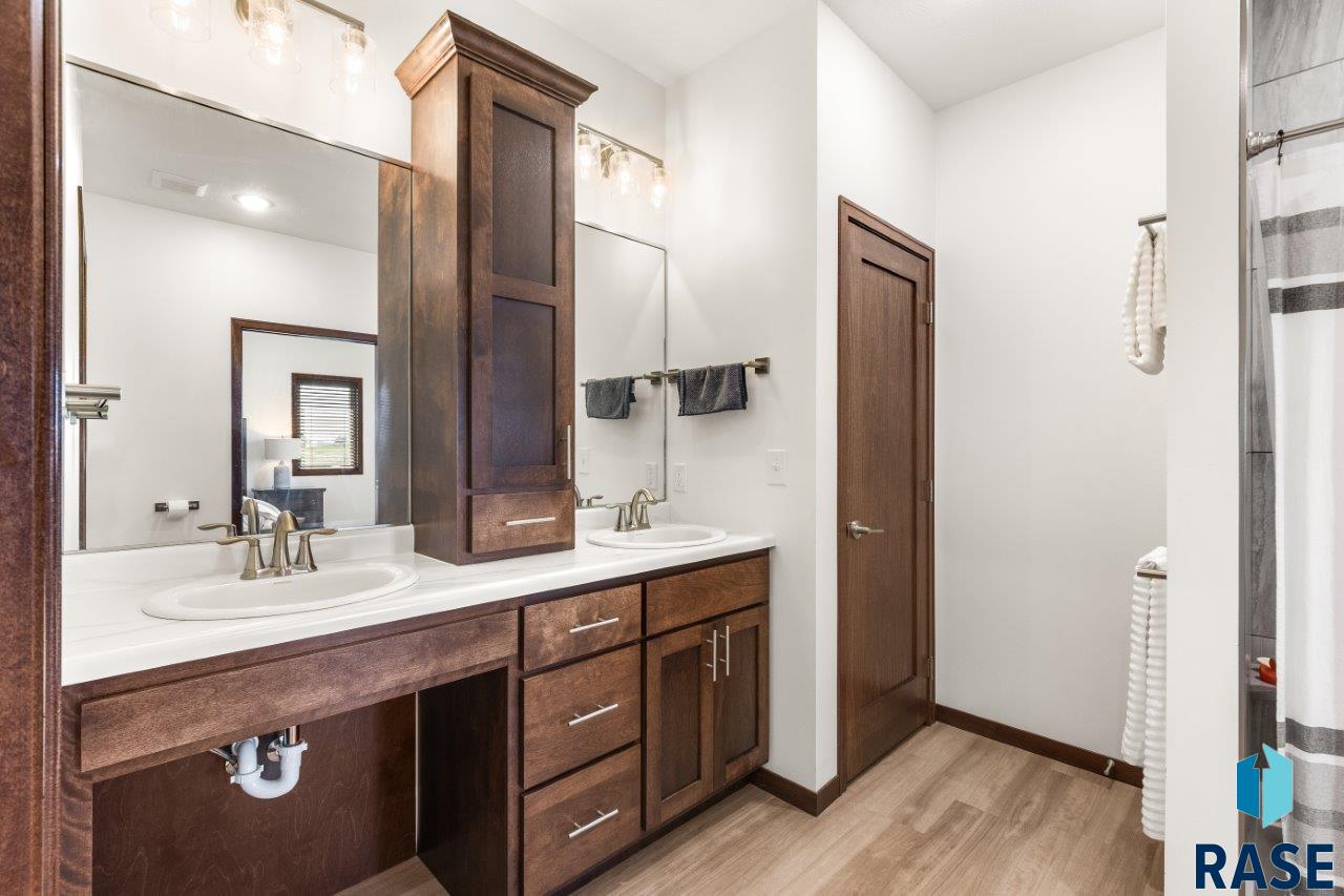 1528 W Autumn Cir Circle, Brandon, South Dakota image 21