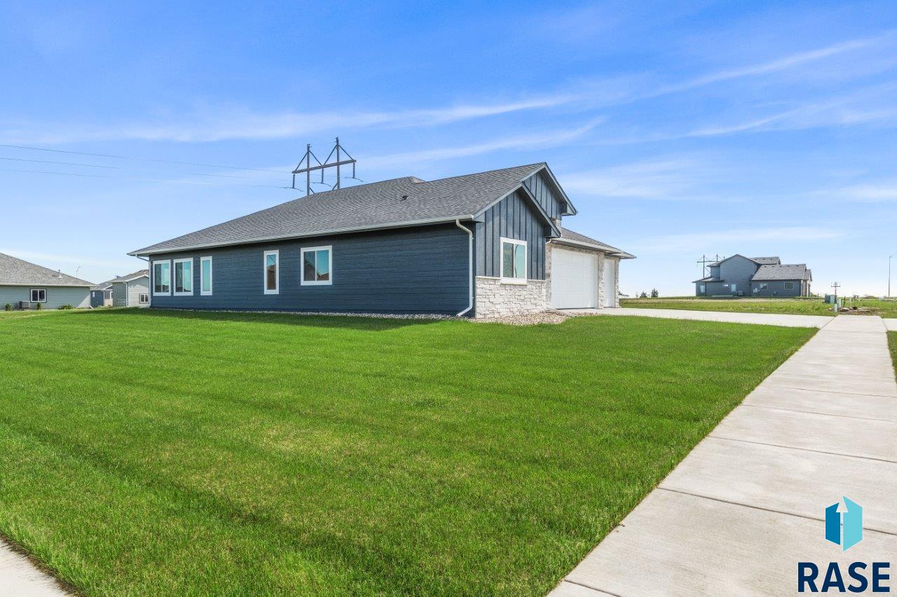 1528 W Autumn Cir Circle, Brandon, South Dakota image 25