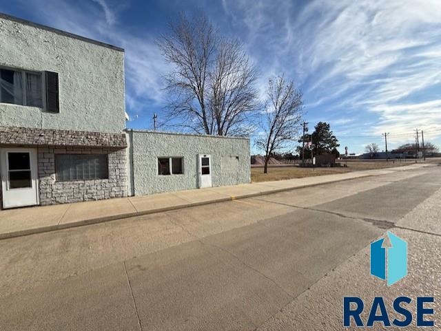 Lake Andes, South Dakota 57356, United States, 3 Bedrooms Bedrooms, ,2 BathroomsBathrooms,Residential,Pending,23799