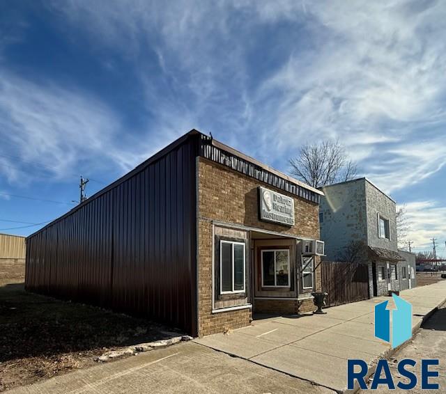 Lake Andes, South Dakota 57356, United States, 3 Bedrooms Bedrooms, ,2 BathroomsBathrooms,Residential,Pending,23799