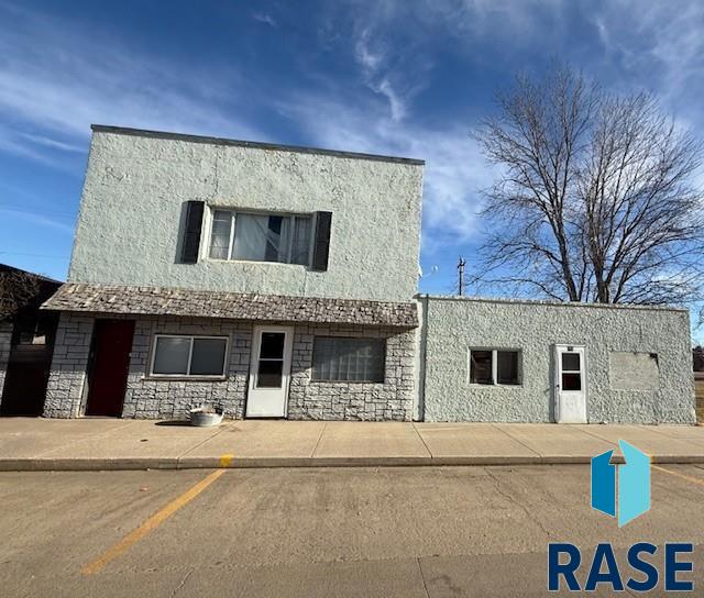 Lake Andes, South Dakota 57356, United States, 3 Bedrooms Bedrooms, ,2 BathroomsBathrooms,Residential,Pending,23799