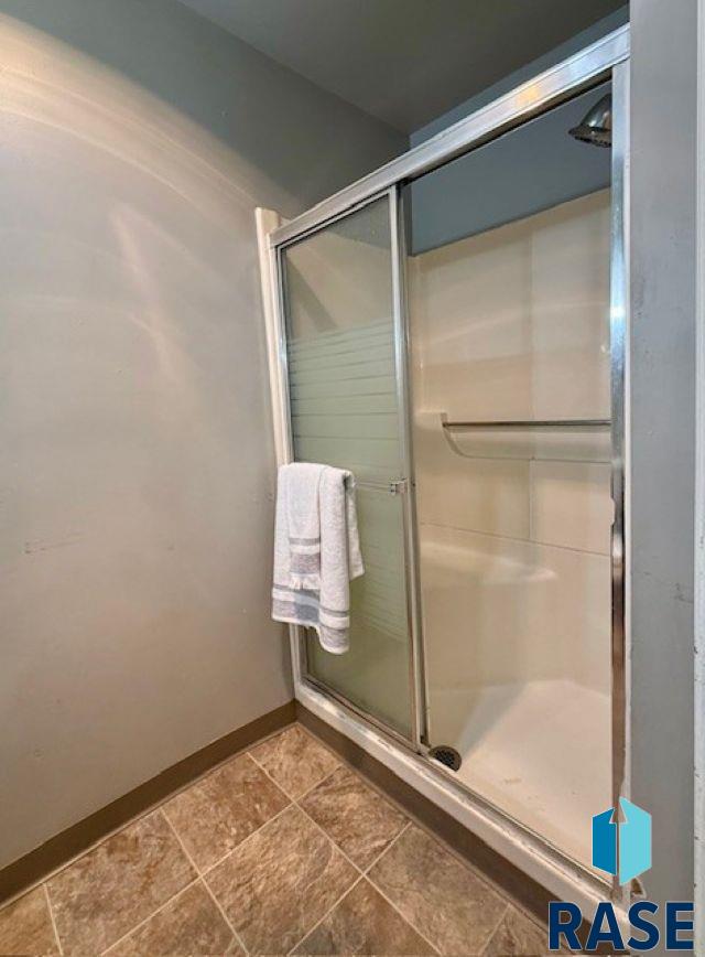 Sioux Falls, South Dakota 57105, United States, 2 Bedrooms Bedrooms, ,2 BathroomsBathrooms,Residential,Contingent,19705