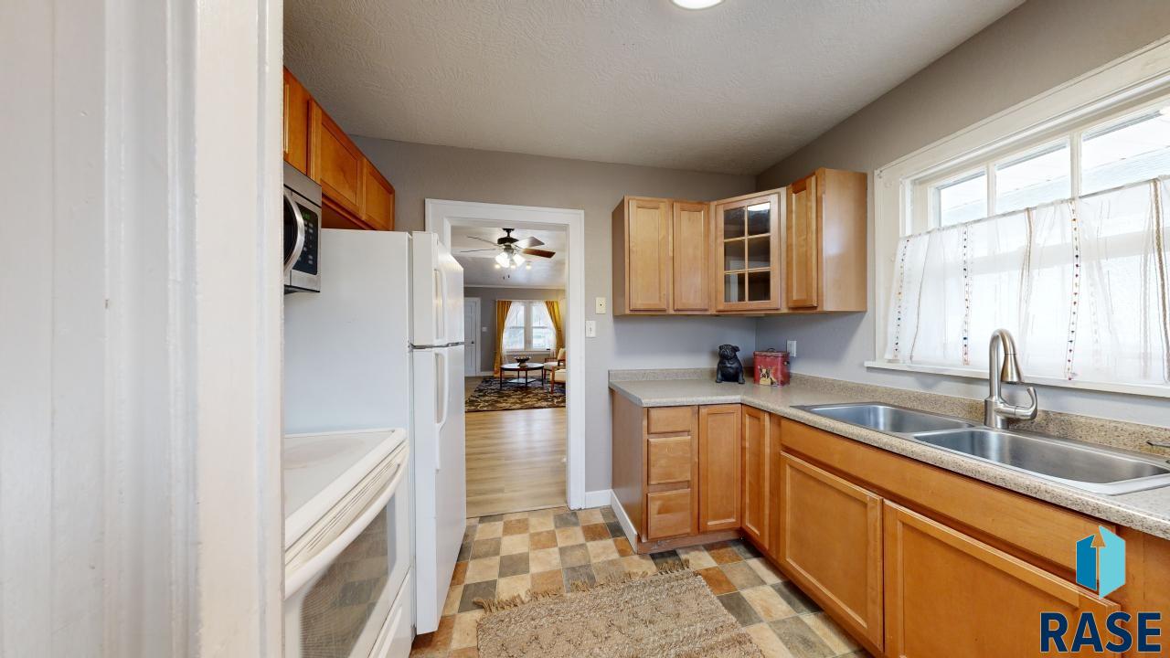 Sioux Falls, South Dakota 57105, United States, 2 Bedrooms Bedrooms, ,2 BathroomsBathrooms,Residential,Contingent,19705