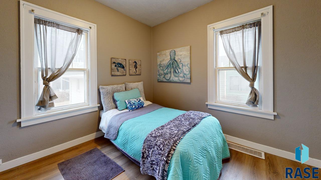 Sioux Falls, South Dakota 57105, United States, 2 Bedrooms Bedrooms, ,2 BathroomsBathrooms,Residential,Contingent,19705