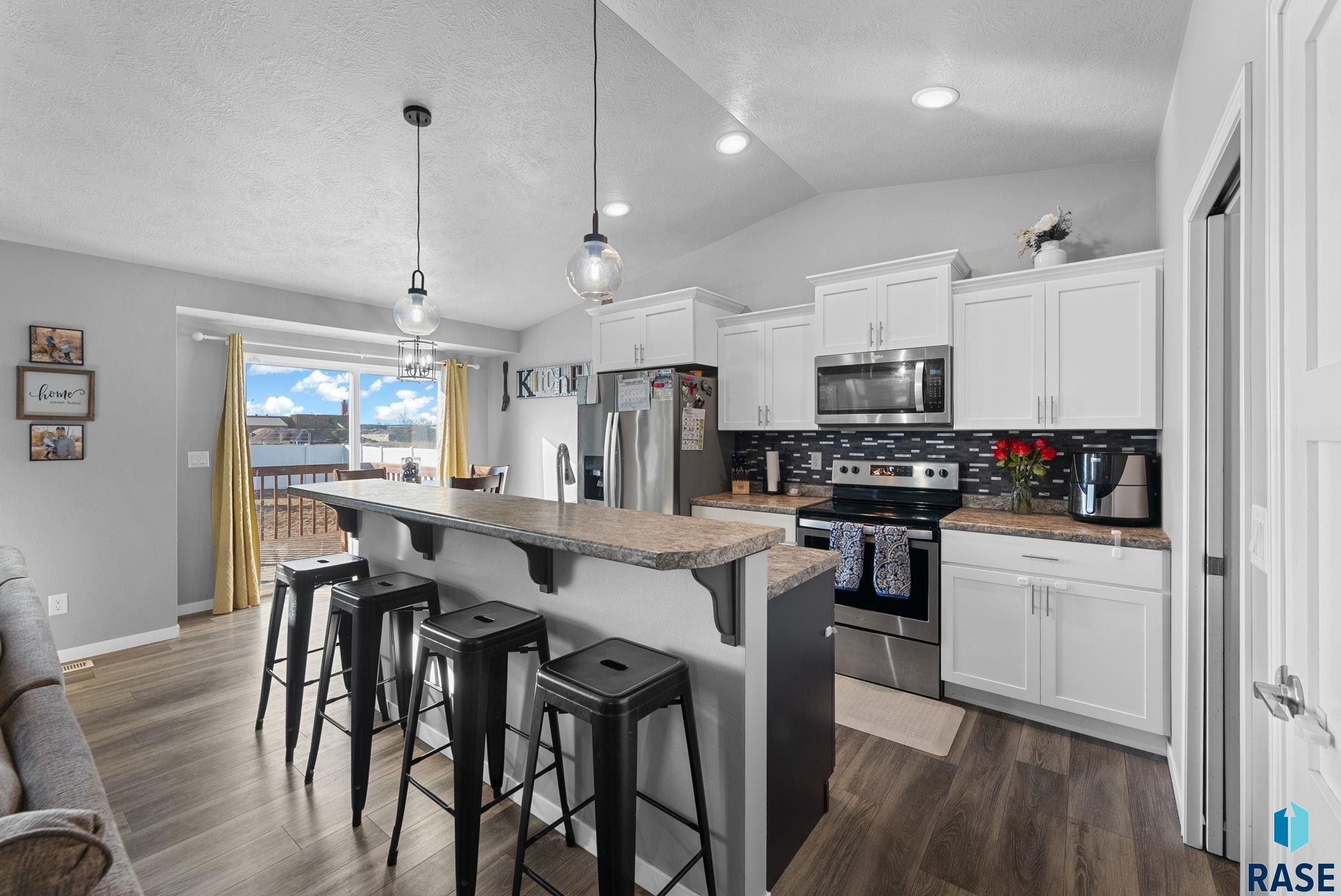 405 Thelma Ave Avenue, Harrisburg, South Dakota image 3