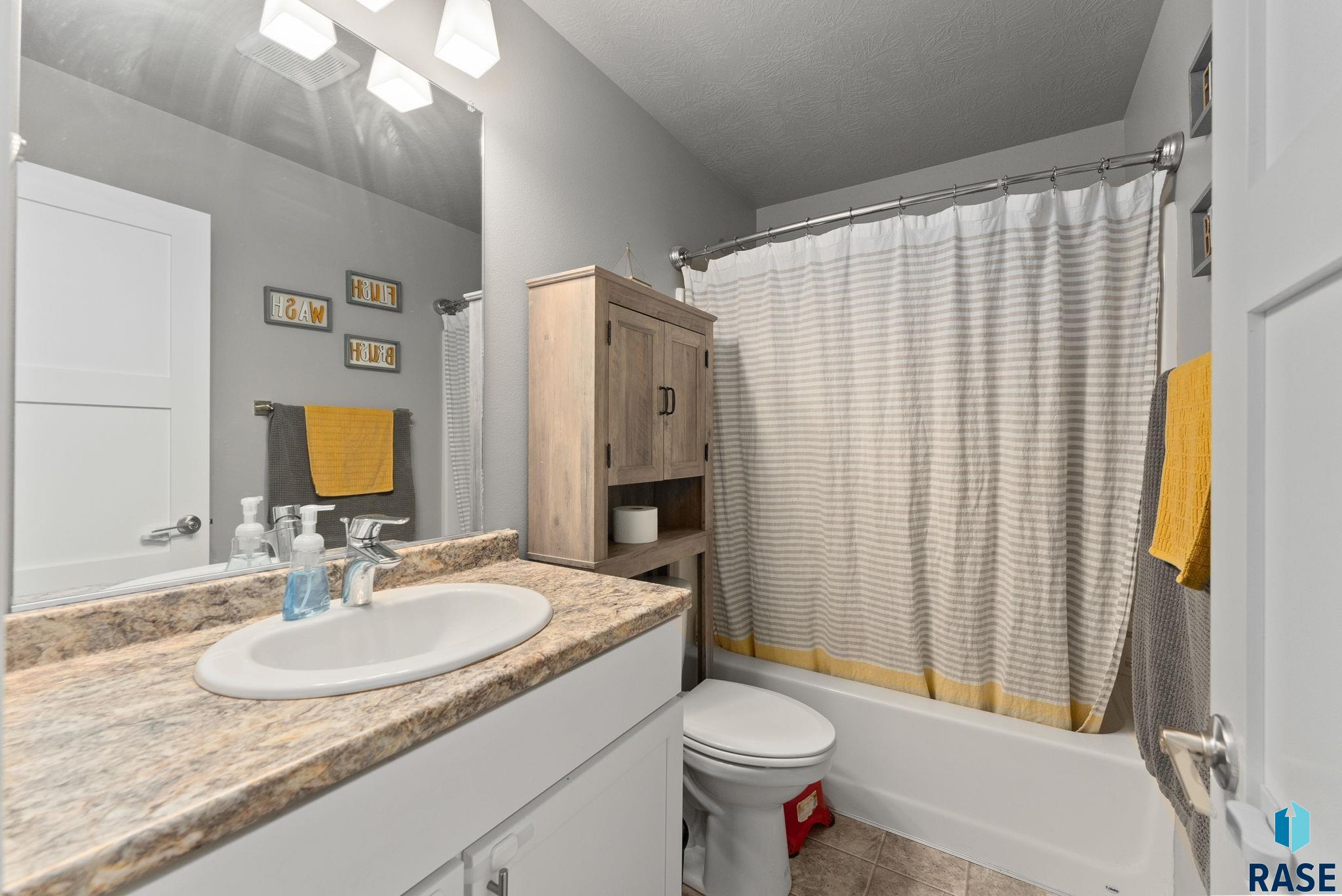 405 Thelma Ave Avenue, Harrisburg, South Dakota image 6