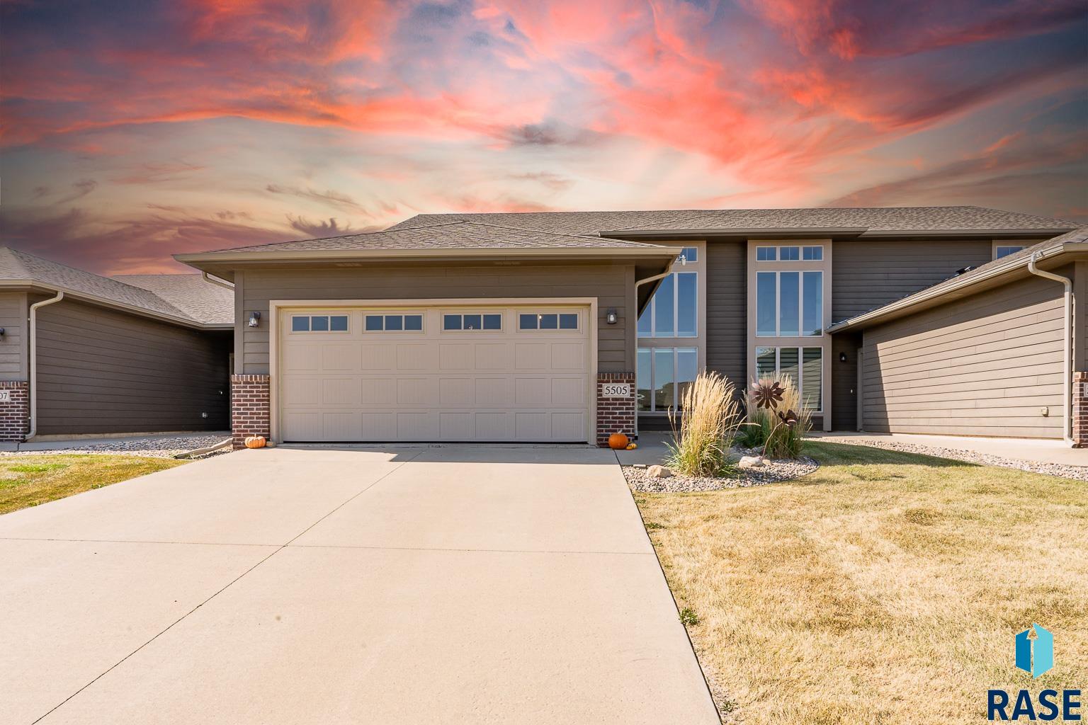 5505 S Yarrow Trl Trail, Sioux Falls, South Dakota image 2