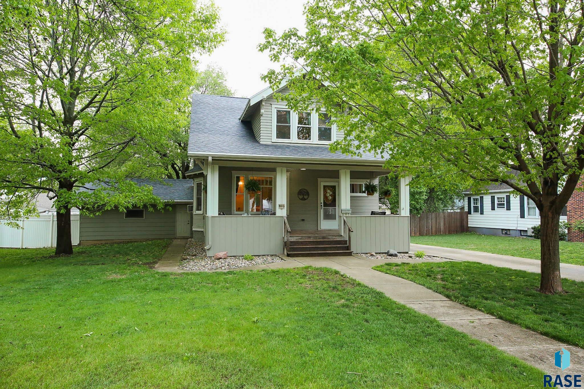 105 N 7th St Street, Beresford, South Dakota image 1