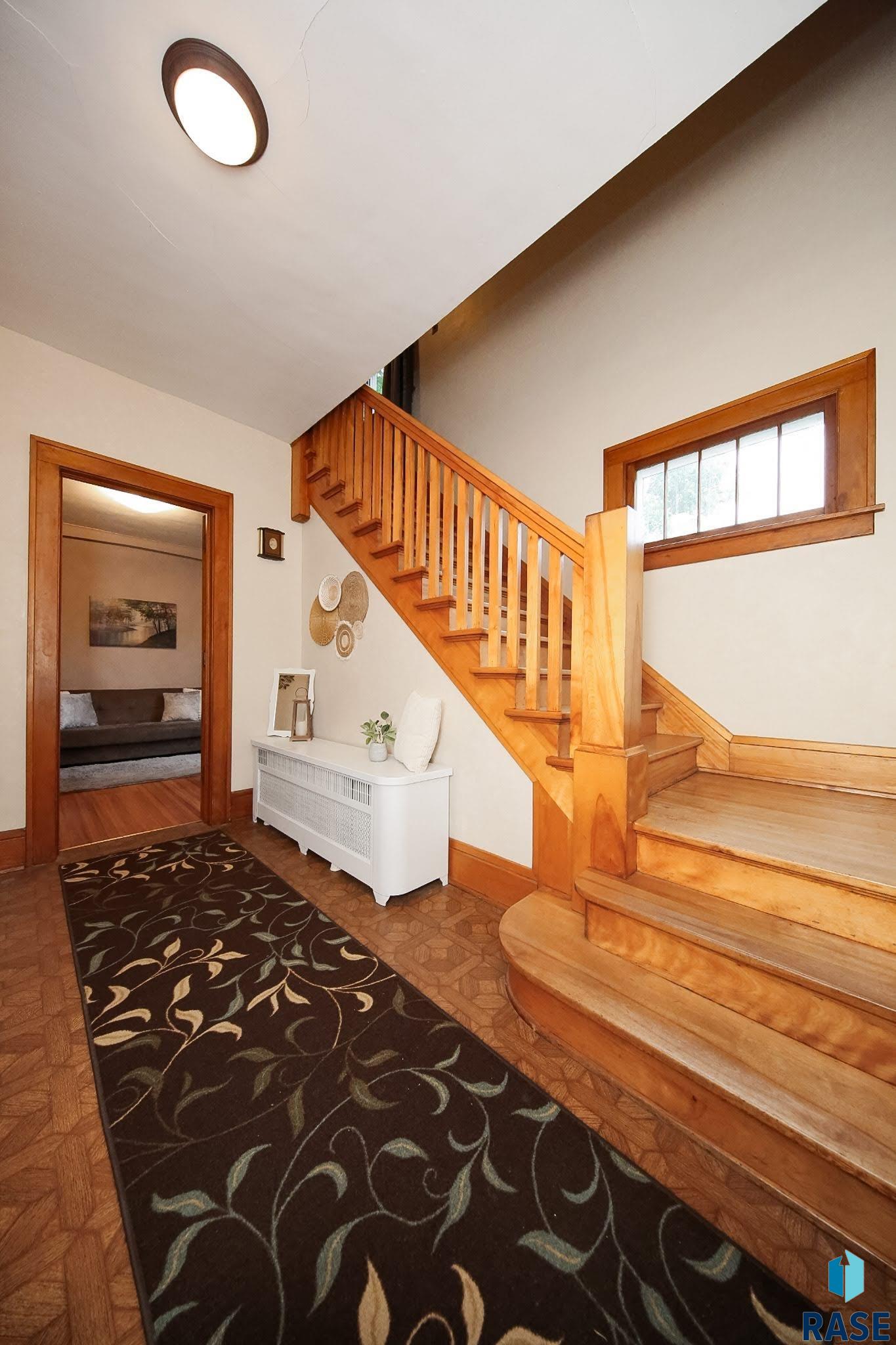 105 N 7th St Street, Beresford, South Dakota image 4