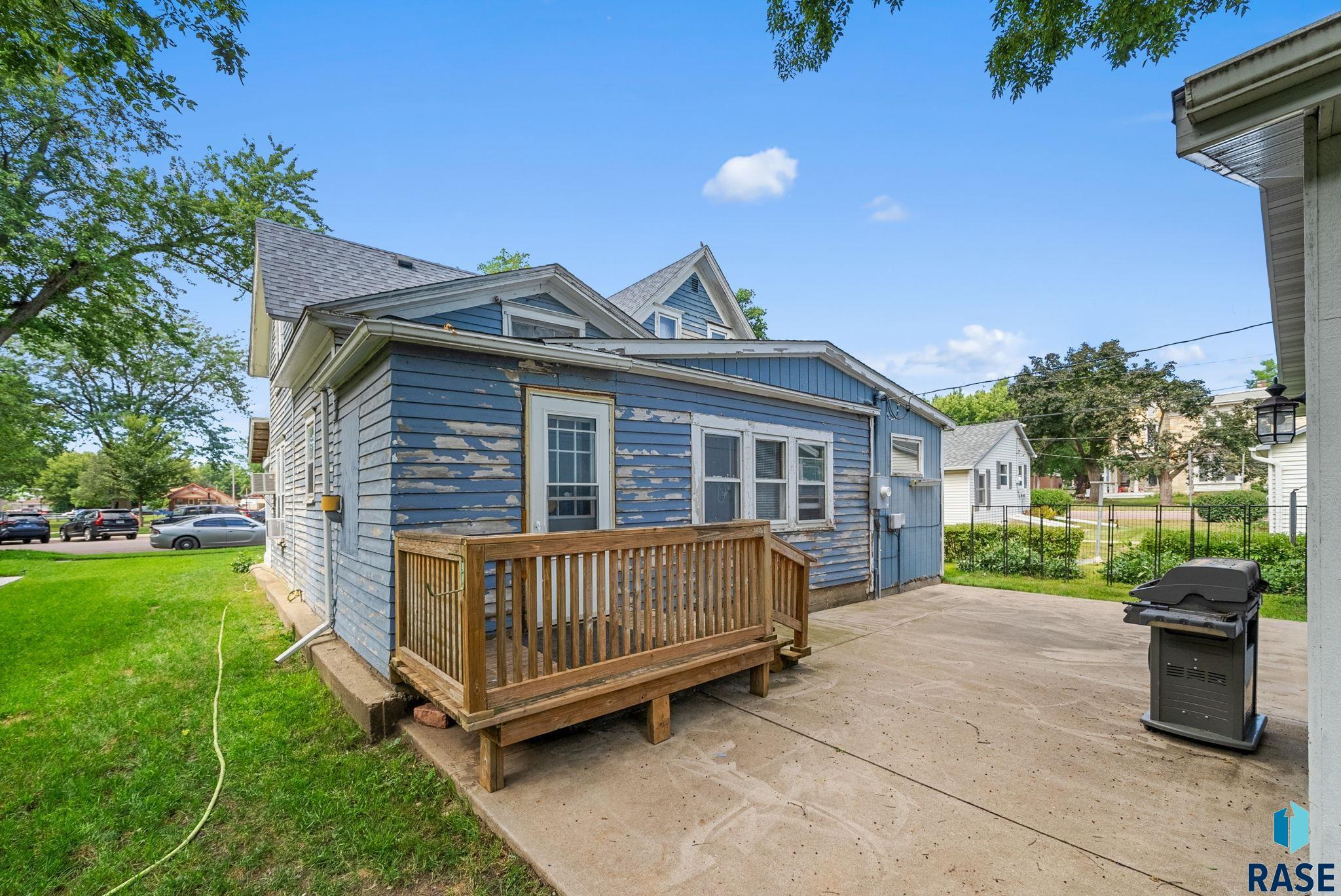 Canton, South Dakota 57013, United States, 3 Bedrooms Bedrooms, ,1 BathroomBathrooms,Residential,Active,201215