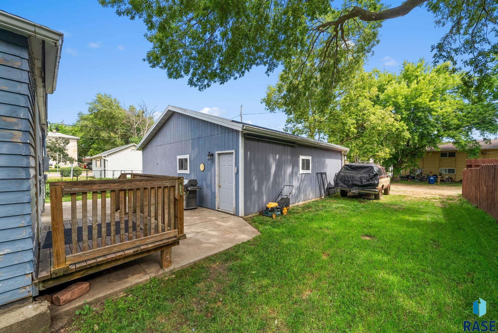 Canton, South Dakota 57013, United States, 3 Bedrooms Bedrooms, ,1 BathroomBathrooms,Residential,Active,201215