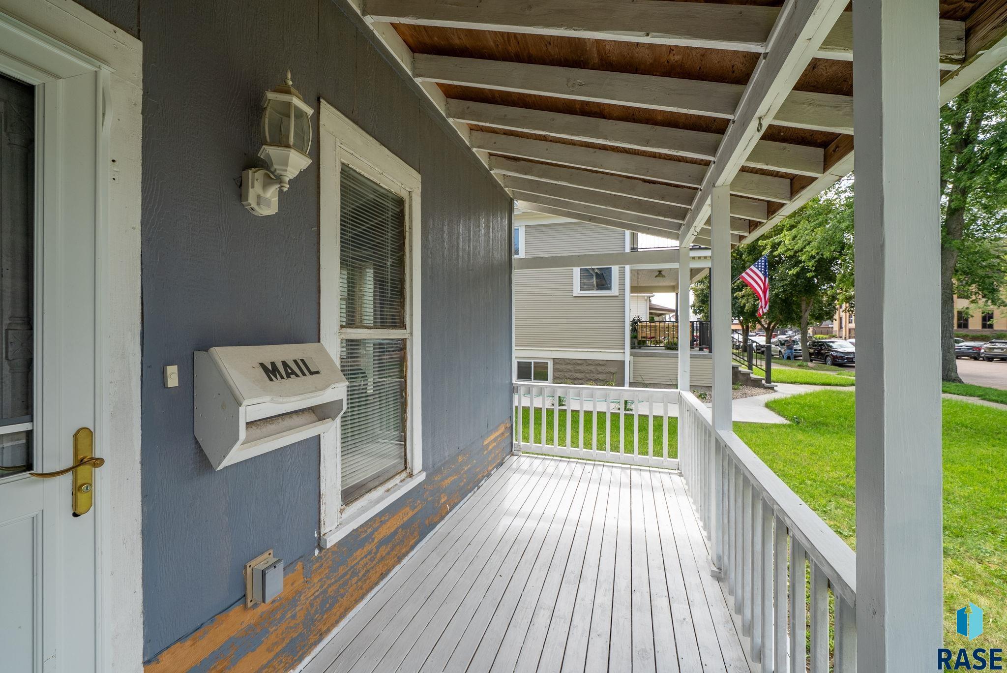 Canton, South Dakota 57013, United States, 3 Bedrooms Bedrooms, ,1 BathroomBathrooms,Residential,Active,201215