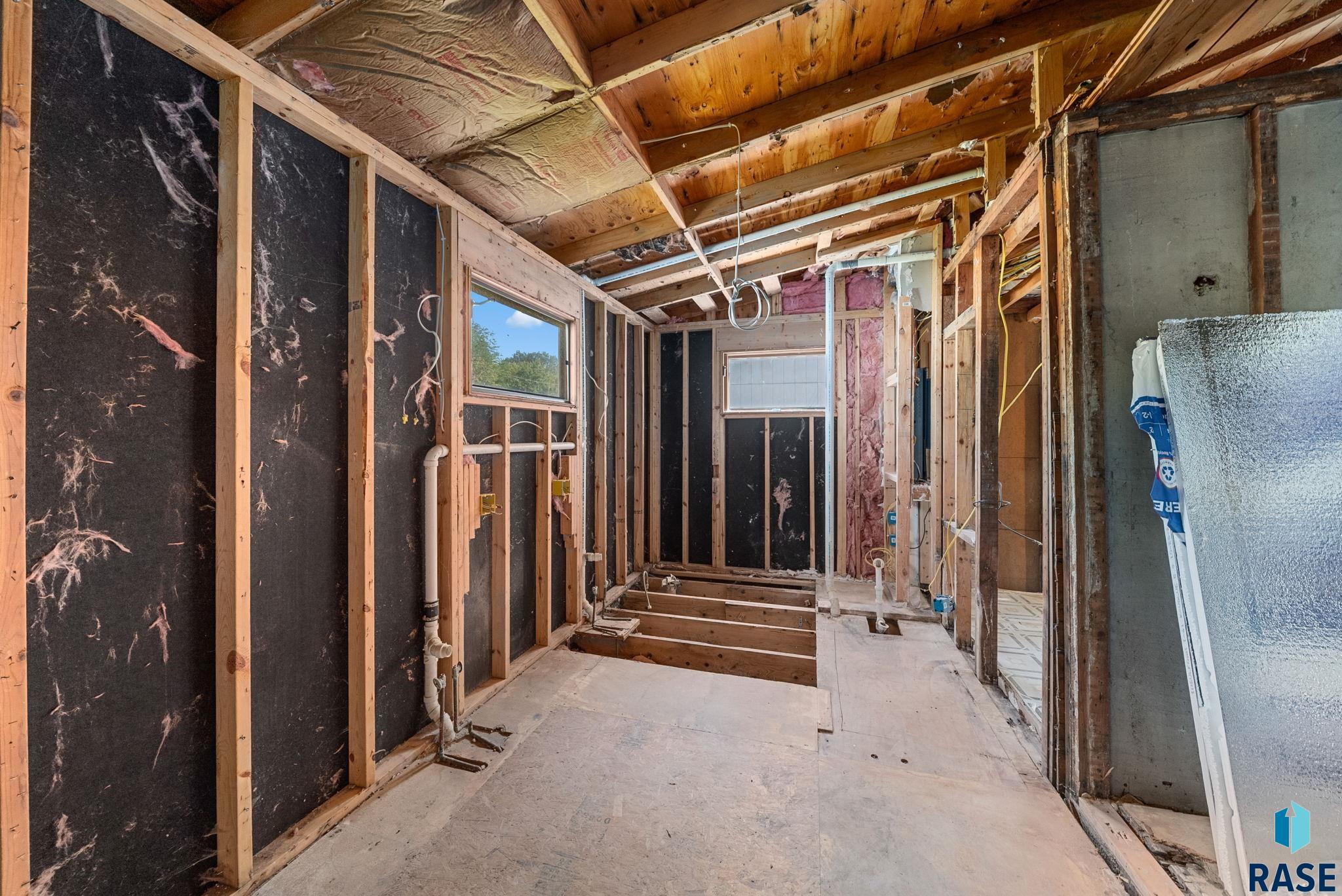 Canton, South Dakota 57013, United States, 3 Bedrooms Bedrooms, ,1 BathroomBathrooms,Residential,Active,201215