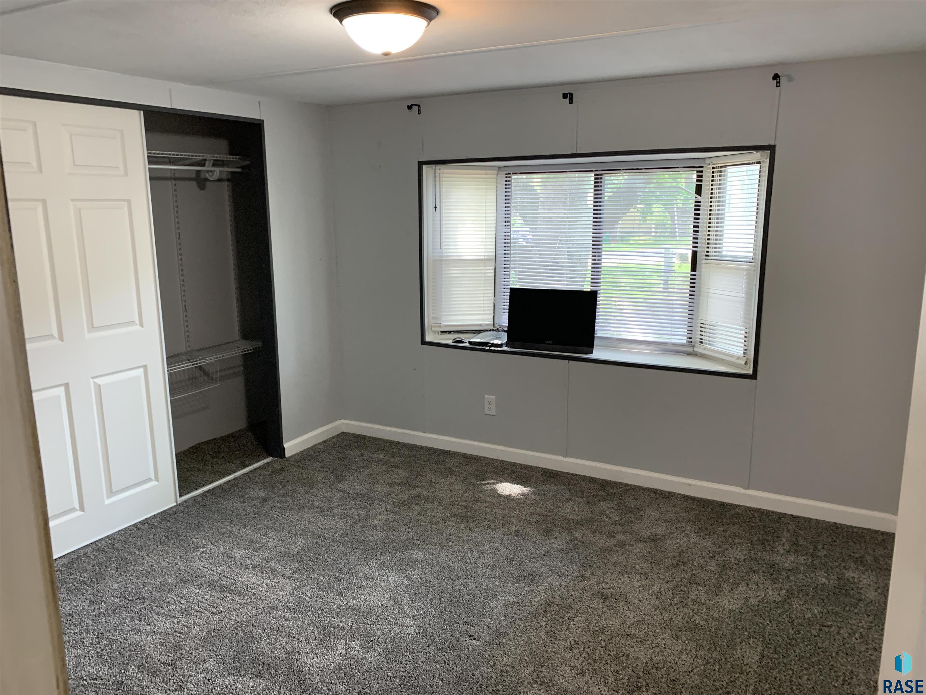 86 S Saratoga Pl Place, Sioux Falls, New Jersey image 8
