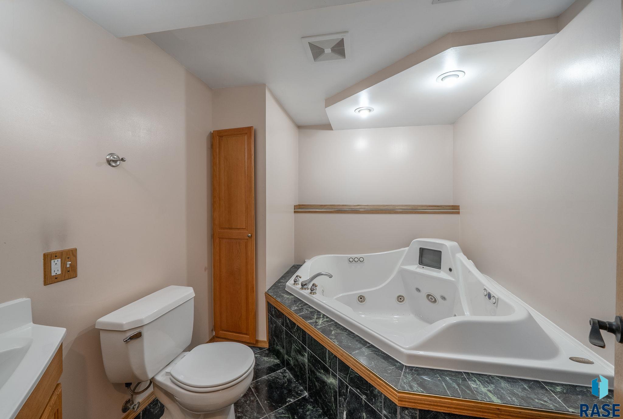 800 N Poplar Ave Avenue, Tea, New Jersey image 23