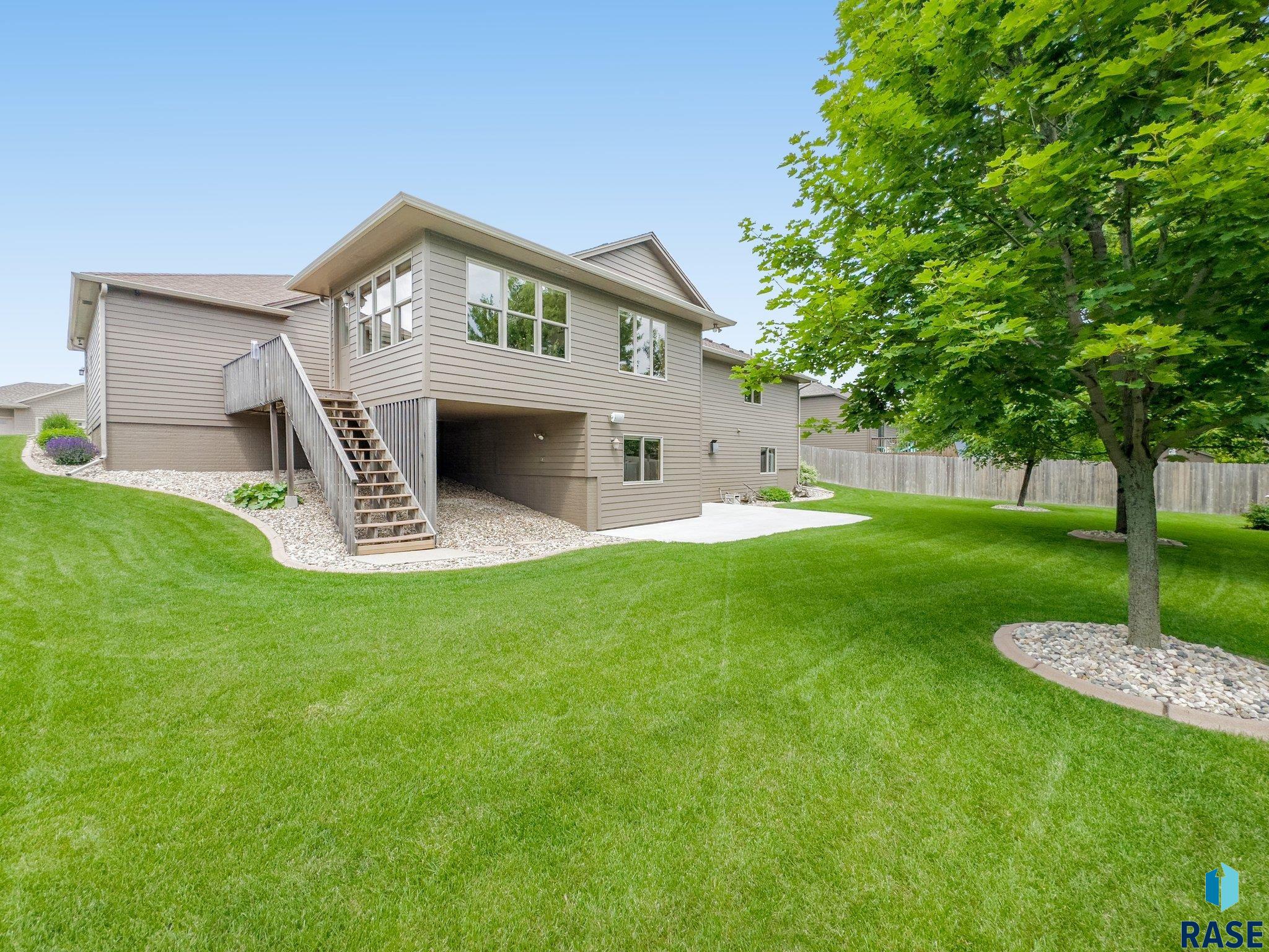 2412 S Camden Ave Avenue, Sioux Falls, South Dakota image 2