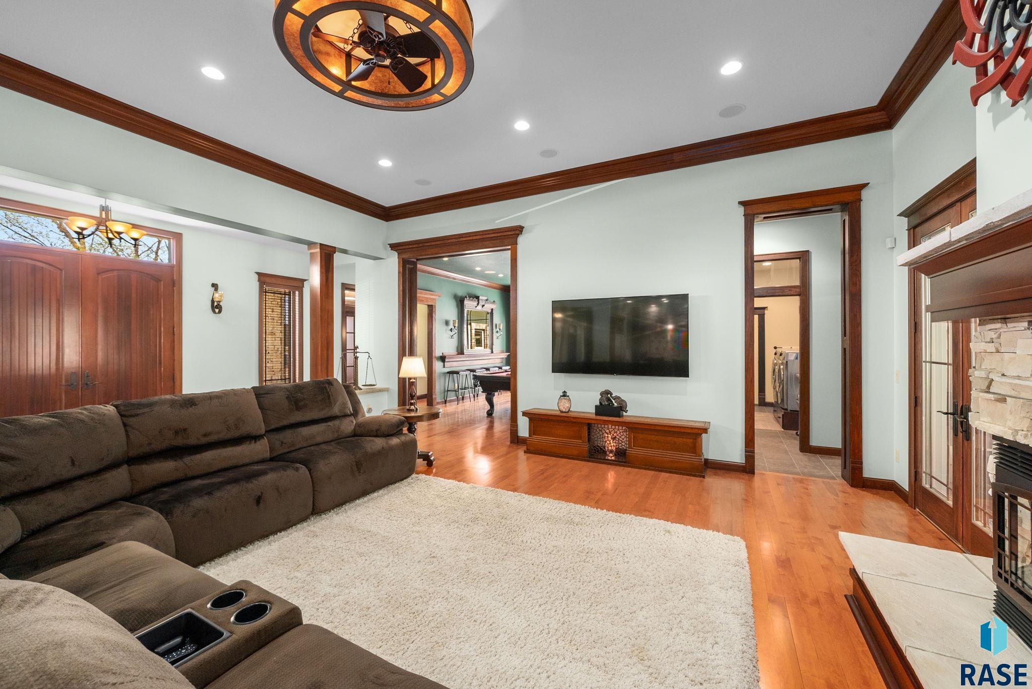 Sioux Falls, South Dakota 57108, United States, 6 Bedrooms Bedrooms, ,4 BathroomsBathrooms,Residential,Active,130780