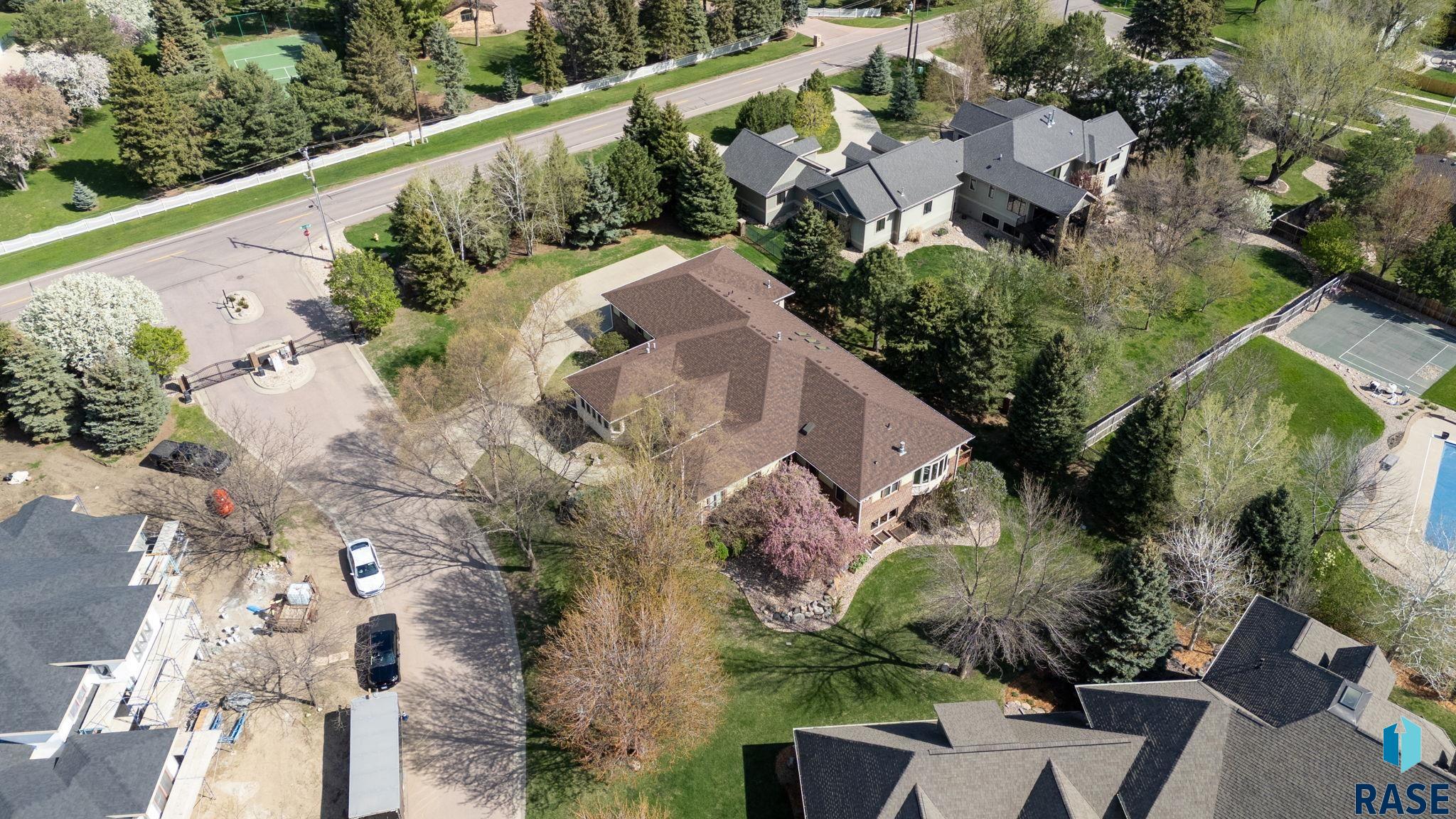 Sioux Falls, South Dakota 57108, United States, 6 Bedrooms Bedrooms, ,4 BathroomsBathrooms,Residential,Active,130780