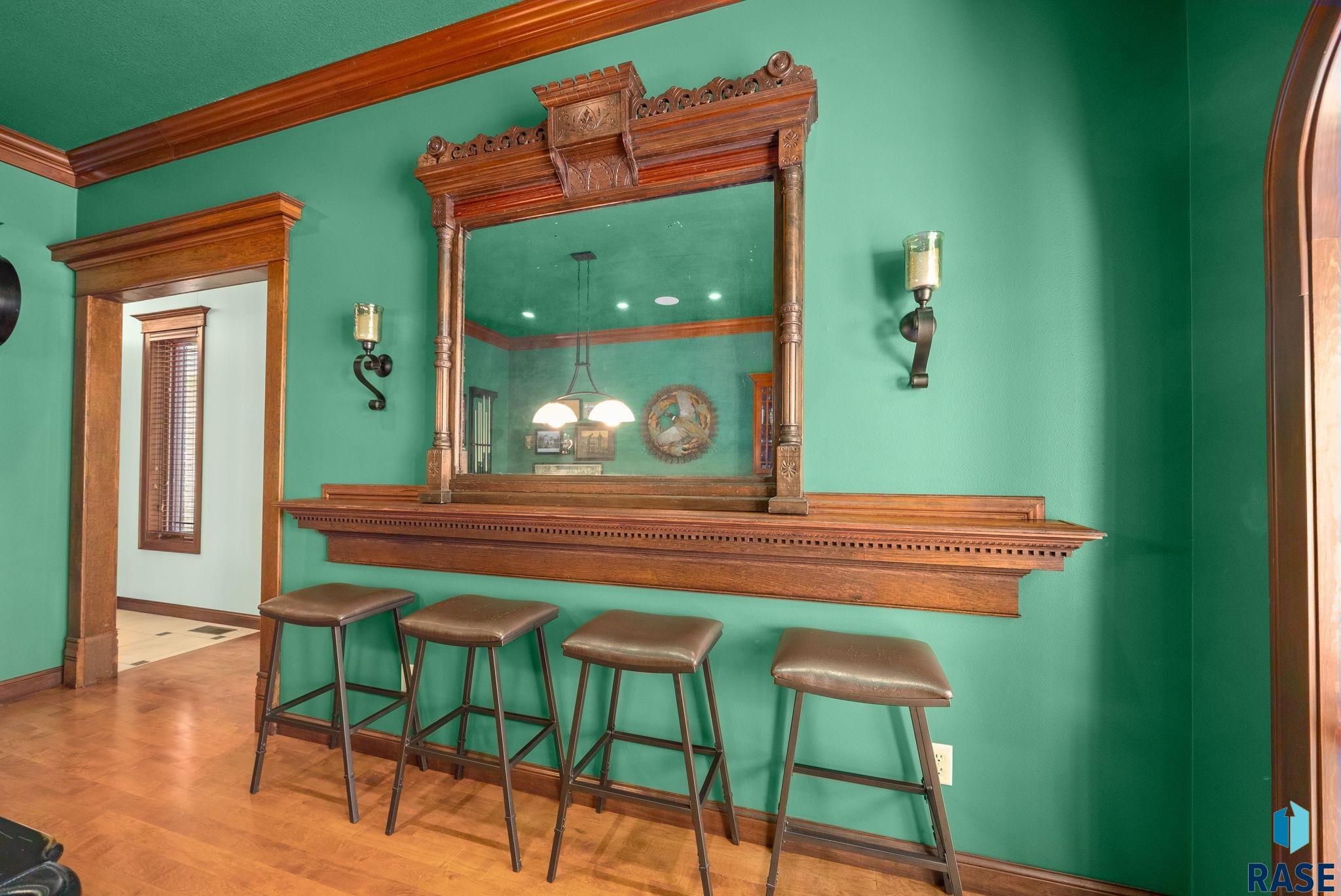 Sioux Falls, South Dakota 57108, United States, 6 Bedrooms Bedrooms, ,4 BathroomsBathrooms,Residential,Active,130780