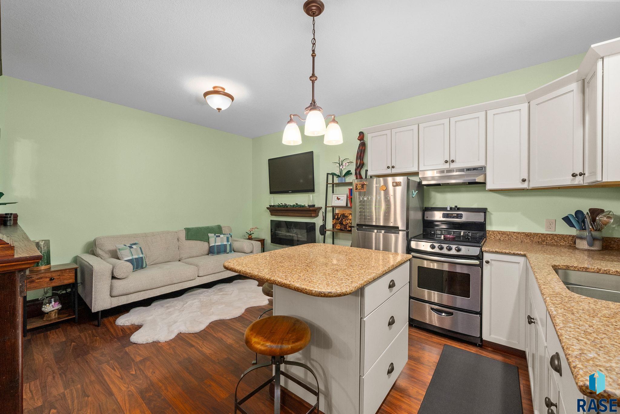 Sioux Falls, South Dakota 57108, United States, 6 Bedrooms Bedrooms, ,4 BathroomsBathrooms,Residential,Active,130780