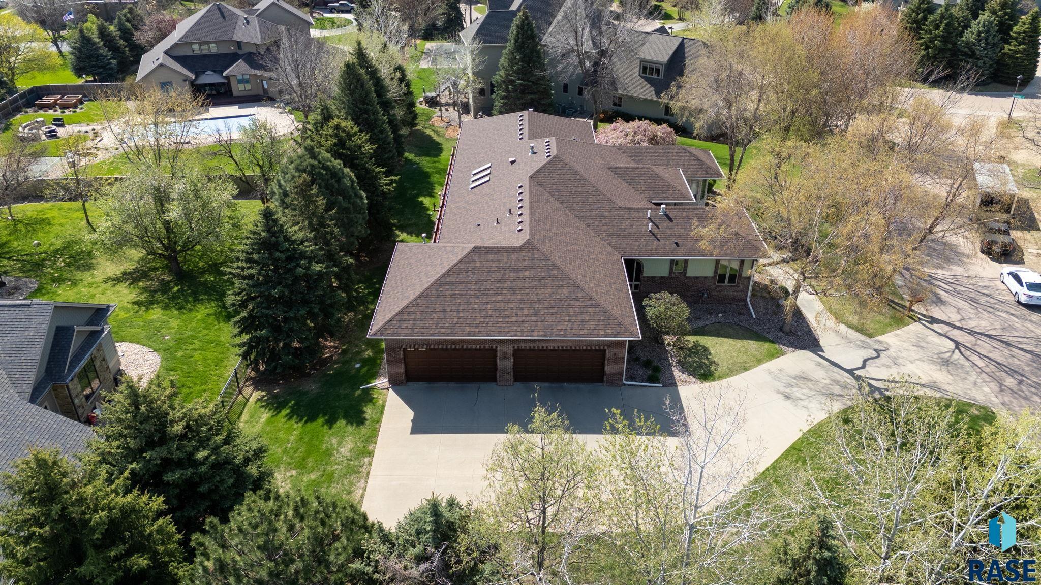 Sioux Falls, South Dakota 57108, United States, 6 Bedrooms Bedrooms, ,4 BathroomsBathrooms,Residential,Active,130780