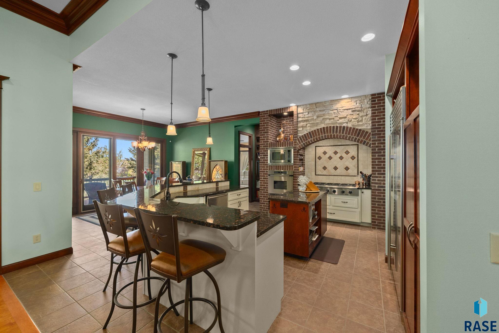 Sioux Falls, South Dakota 57108, United States, 6 Bedrooms Bedrooms, ,4 BathroomsBathrooms,Residential,Active,130780