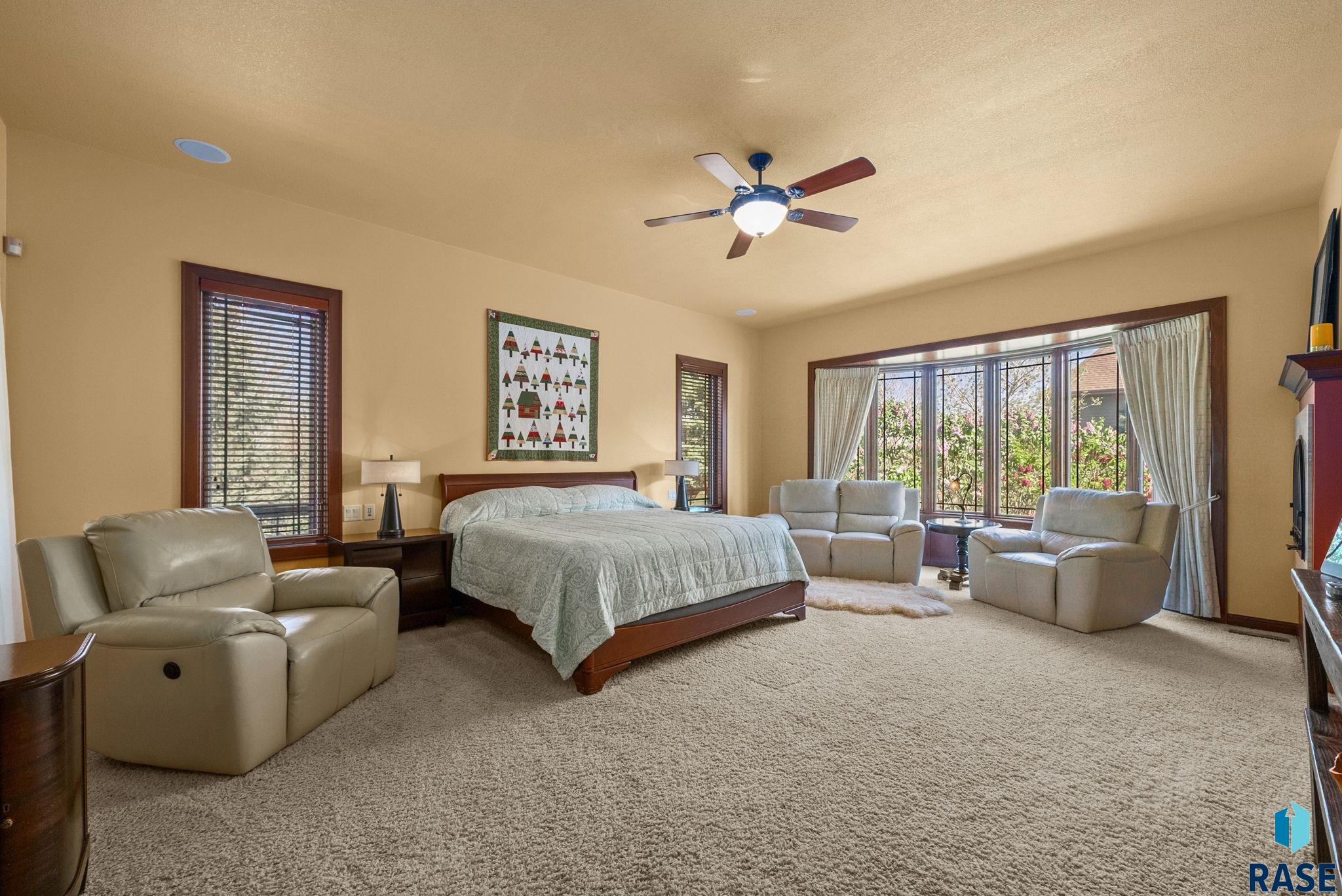 Sioux Falls, South Dakota 57108, United States, 6 Bedrooms Bedrooms, ,4 BathroomsBathrooms,Residential,Active,130780