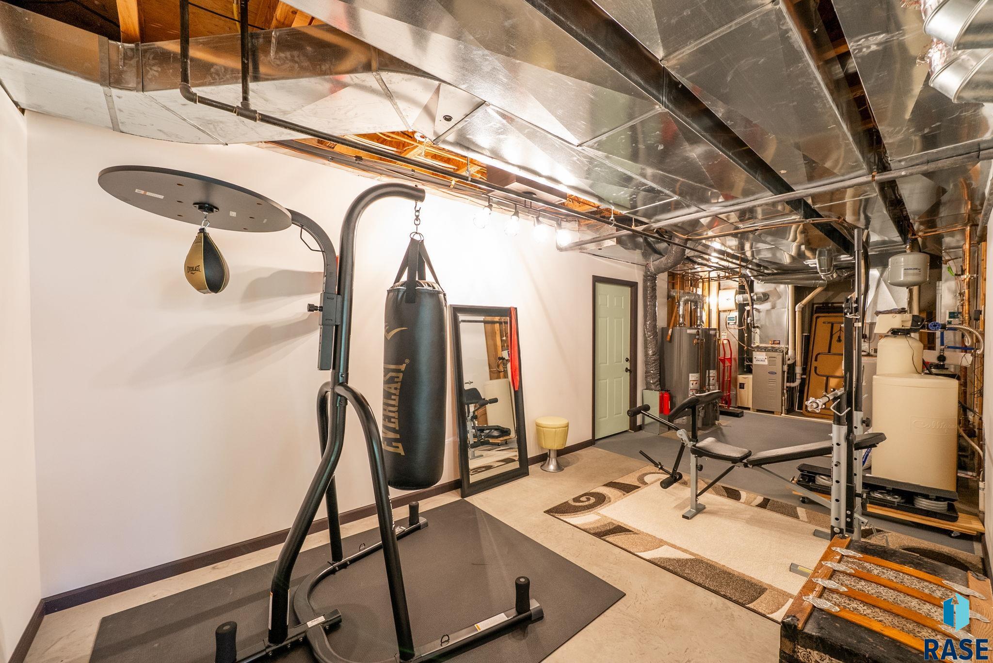 Sioux Falls, South Dakota 57108, United States, 6 Bedrooms Bedrooms, ,4 BathroomsBathrooms,Residential,Active,130780