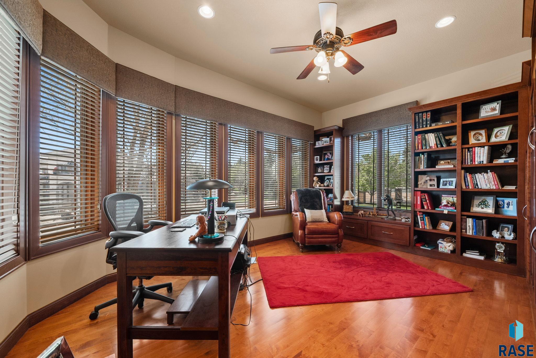 Sioux Falls, South Dakota 57108, United States, 6 Bedrooms Bedrooms, ,4 BathroomsBathrooms,Residential,Active,130780