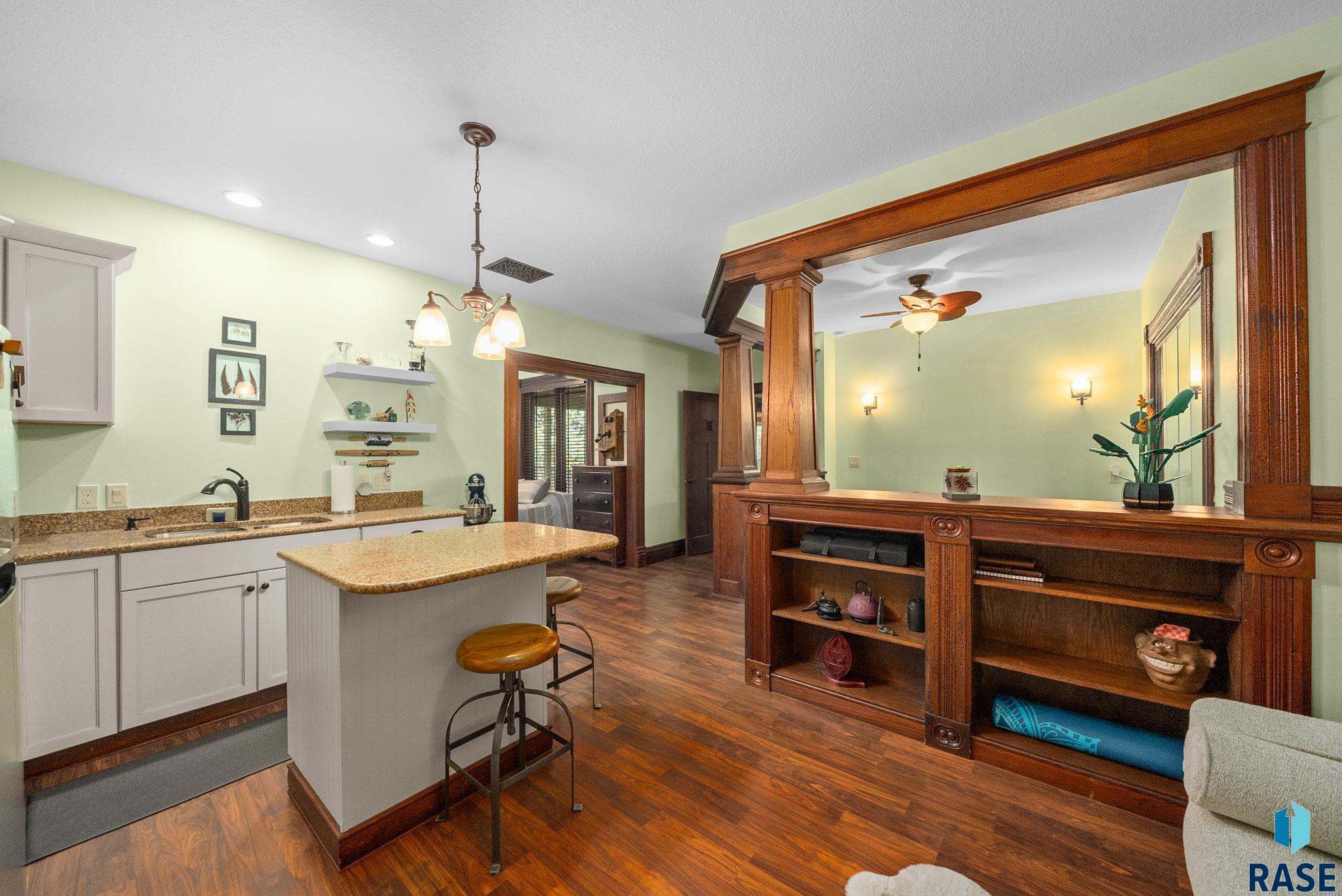 Sioux Falls, South Dakota 57108, United States, 6 Bedrooms Bedrooms, ,4 BathroomsBathrooms,Residential,Active,130780