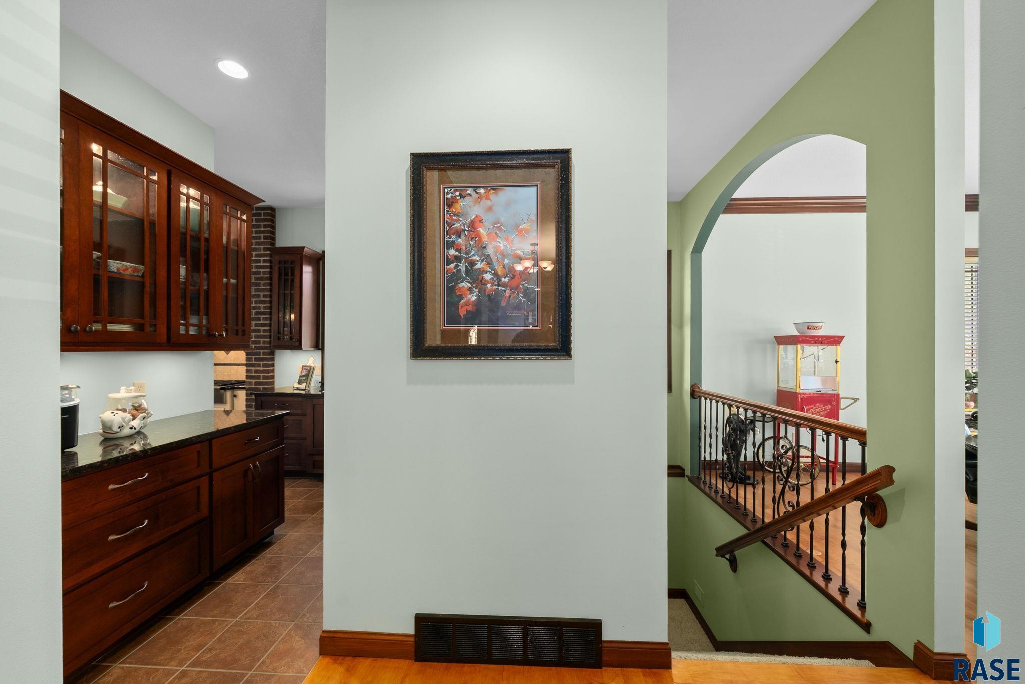 Sioux Falls, South Dakota 57108, United States, 6 Bedrooms Bedrooms, ,4 BathroomsBathrooms,Residential,Active,130780