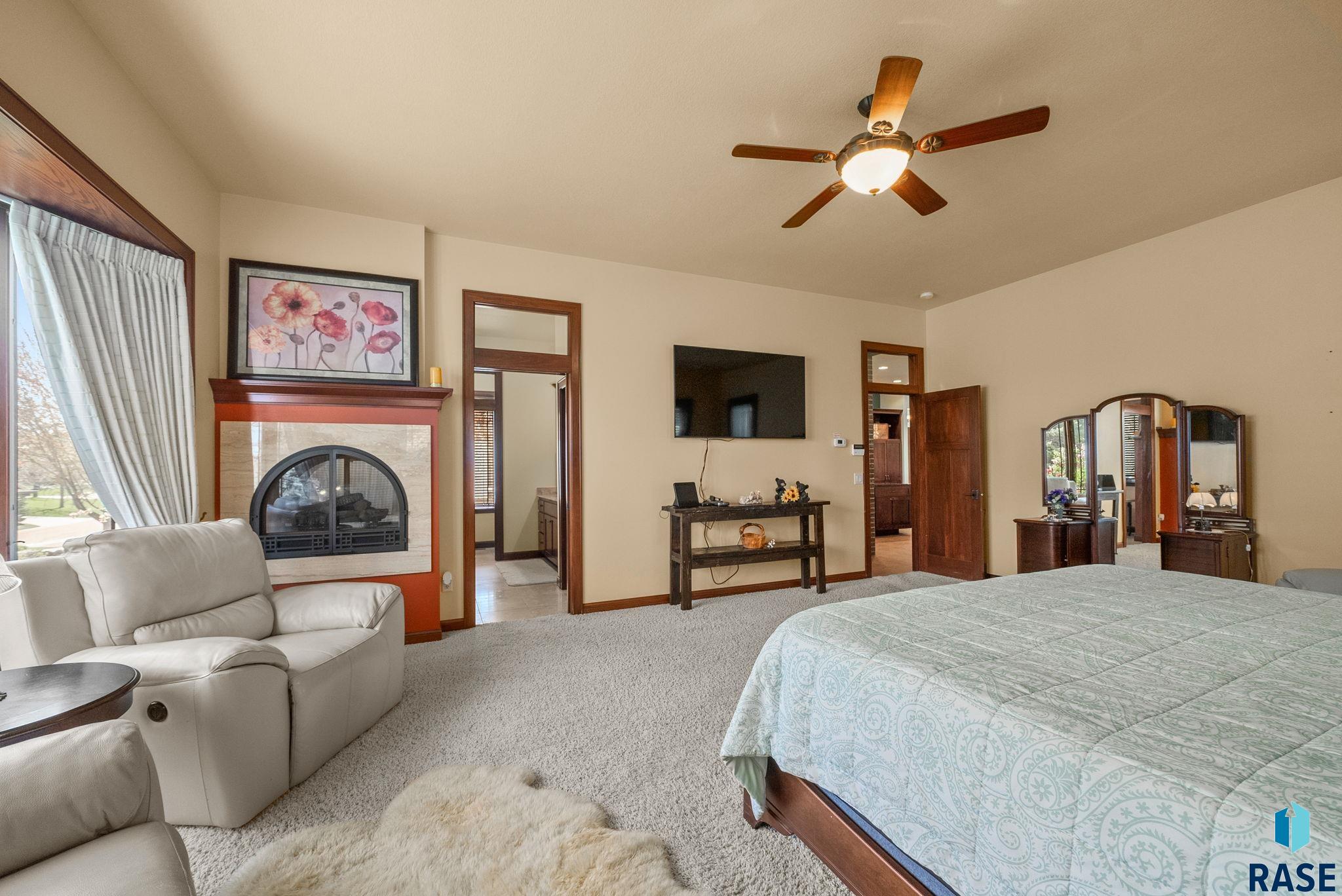 Sioux Falls, South Dakota 57108, United States, 6 Bedrooms Bedrooms, ,4 BathroomsBathrooms,Residential,Active,130780