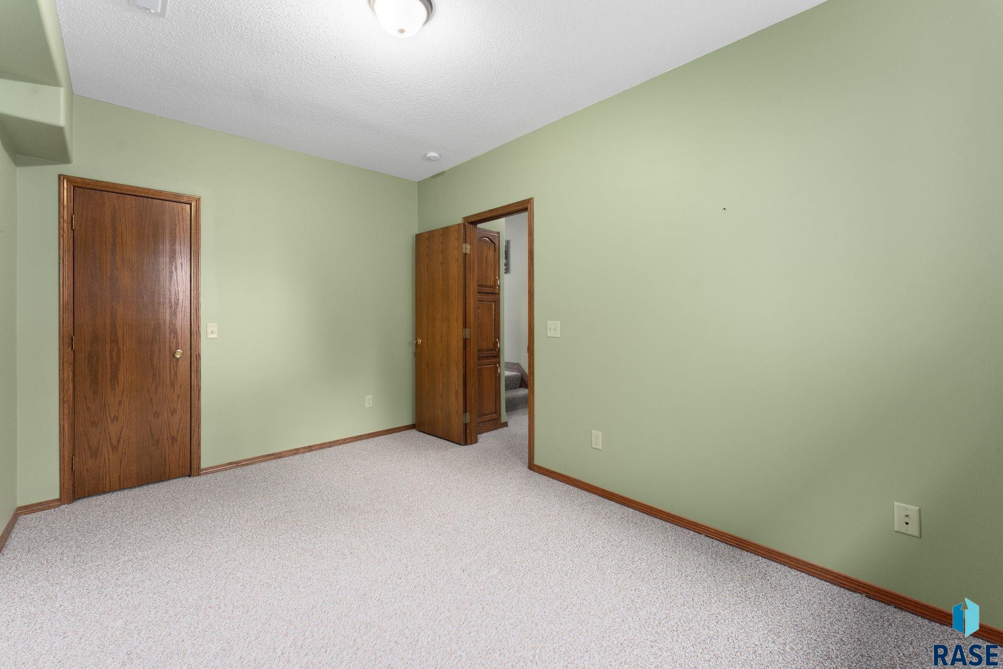 2704 S Western Ave Avenue, Sioux Falls, New Jersey image 25