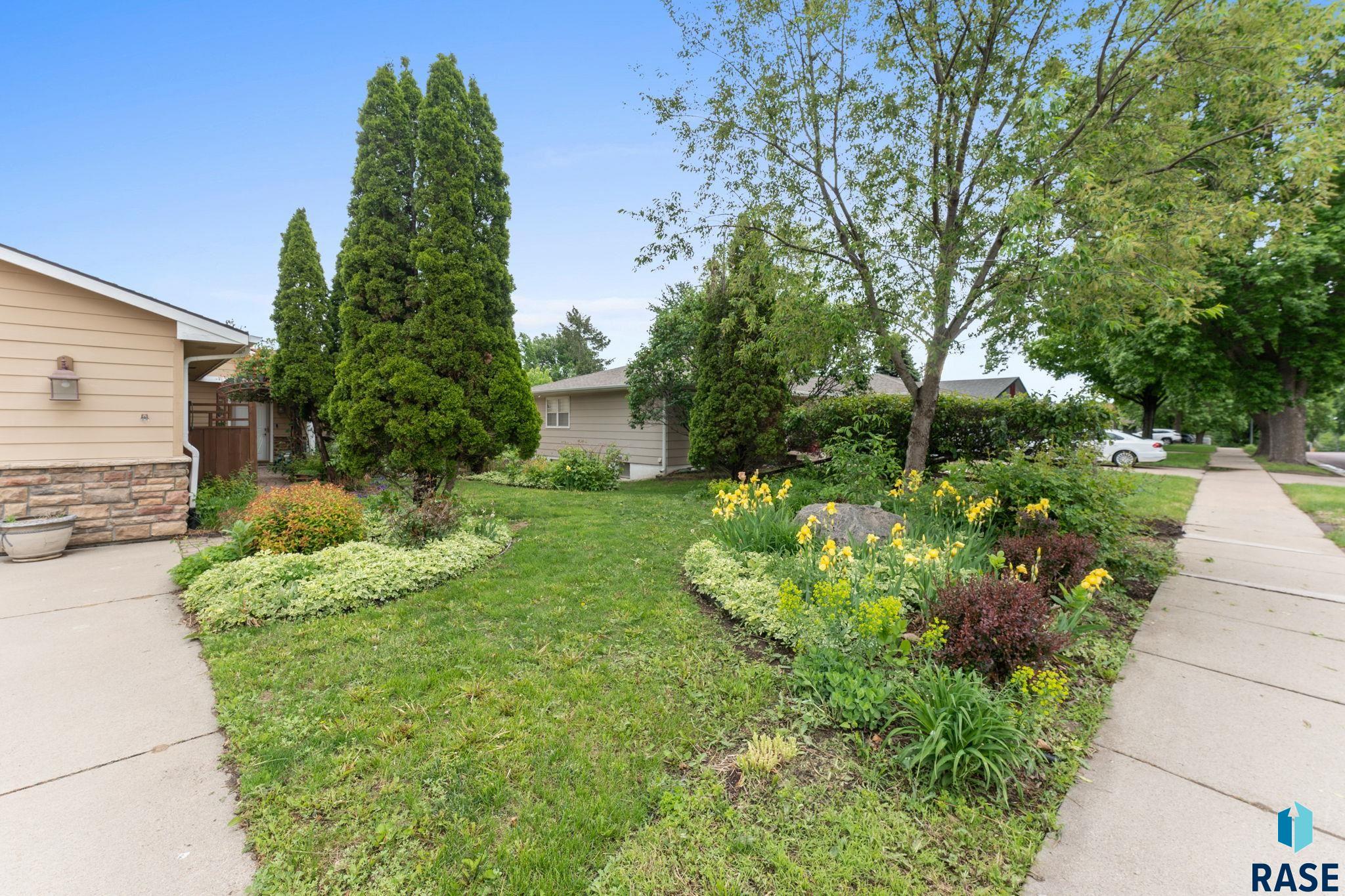 2704 S Western Ave Avenue, Sioux Falls, New Jersey image 2