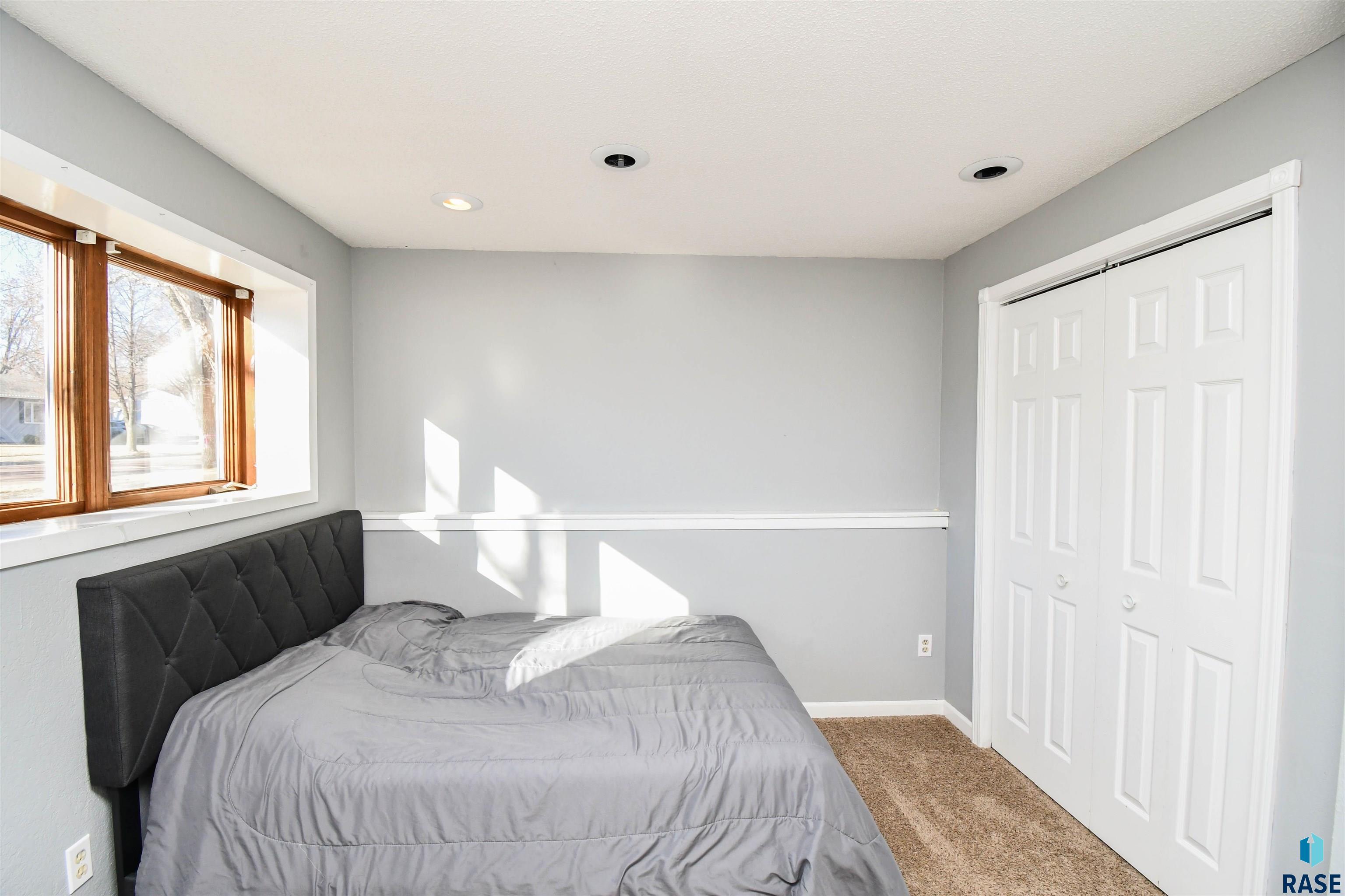 208 E Marialane Dr Drive, Brandon, South Dakota image 35