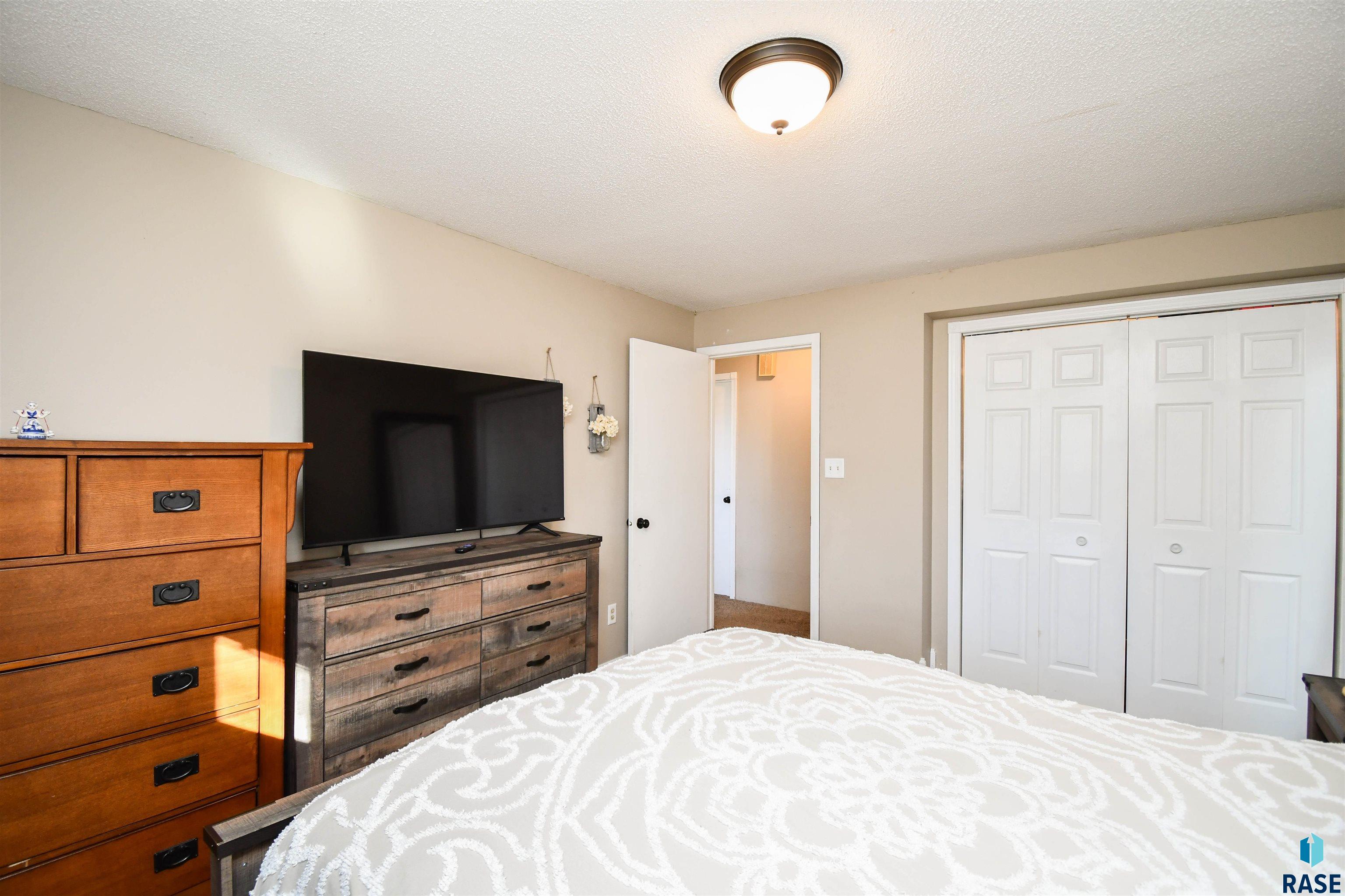 208 E Marialane Dr Drive, Brandon, South Dakota image 29