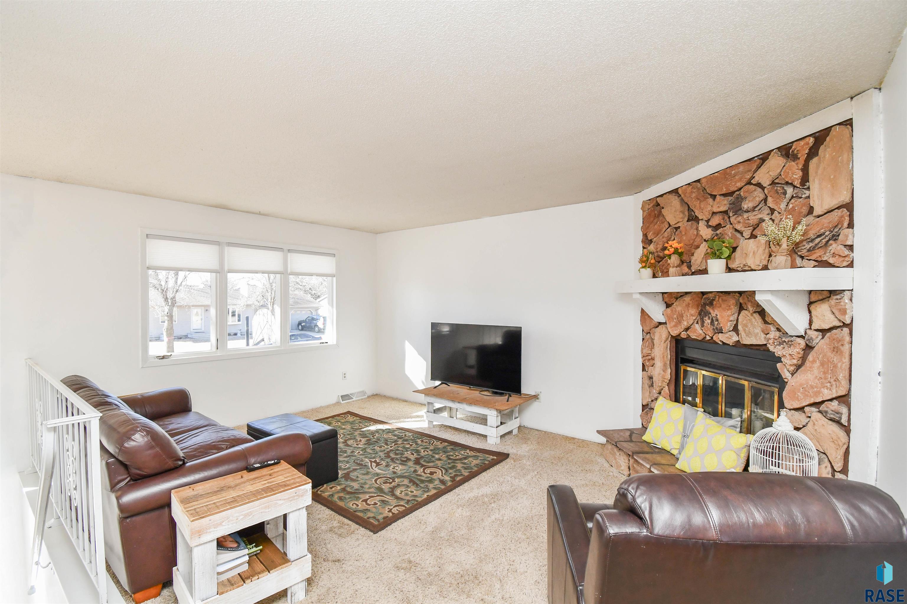 208 E Marialane Dr Drive, Brandon, South Dakota image 13
