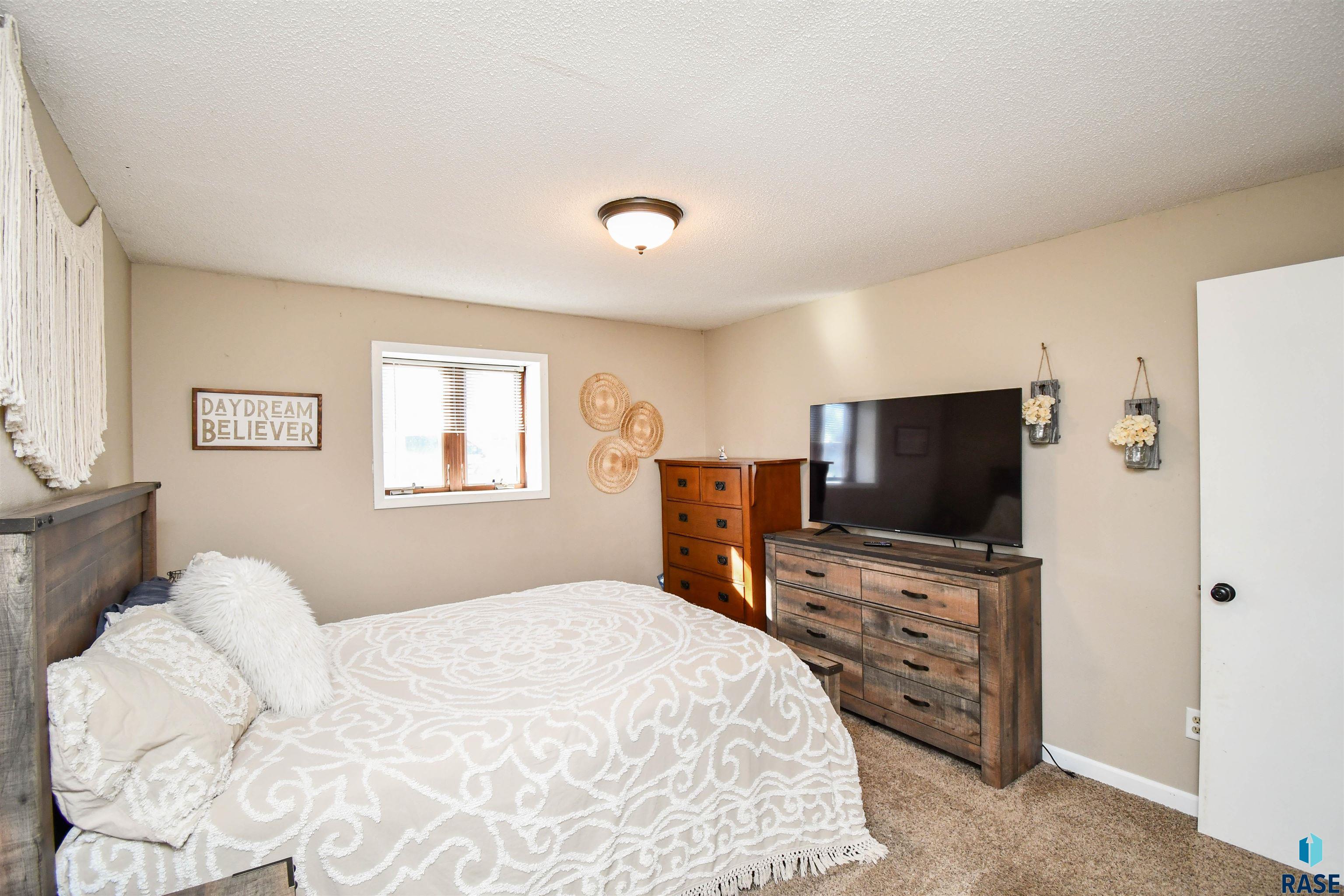 208 E Marialane Dr Drive, Brandon, South Dakota image 30