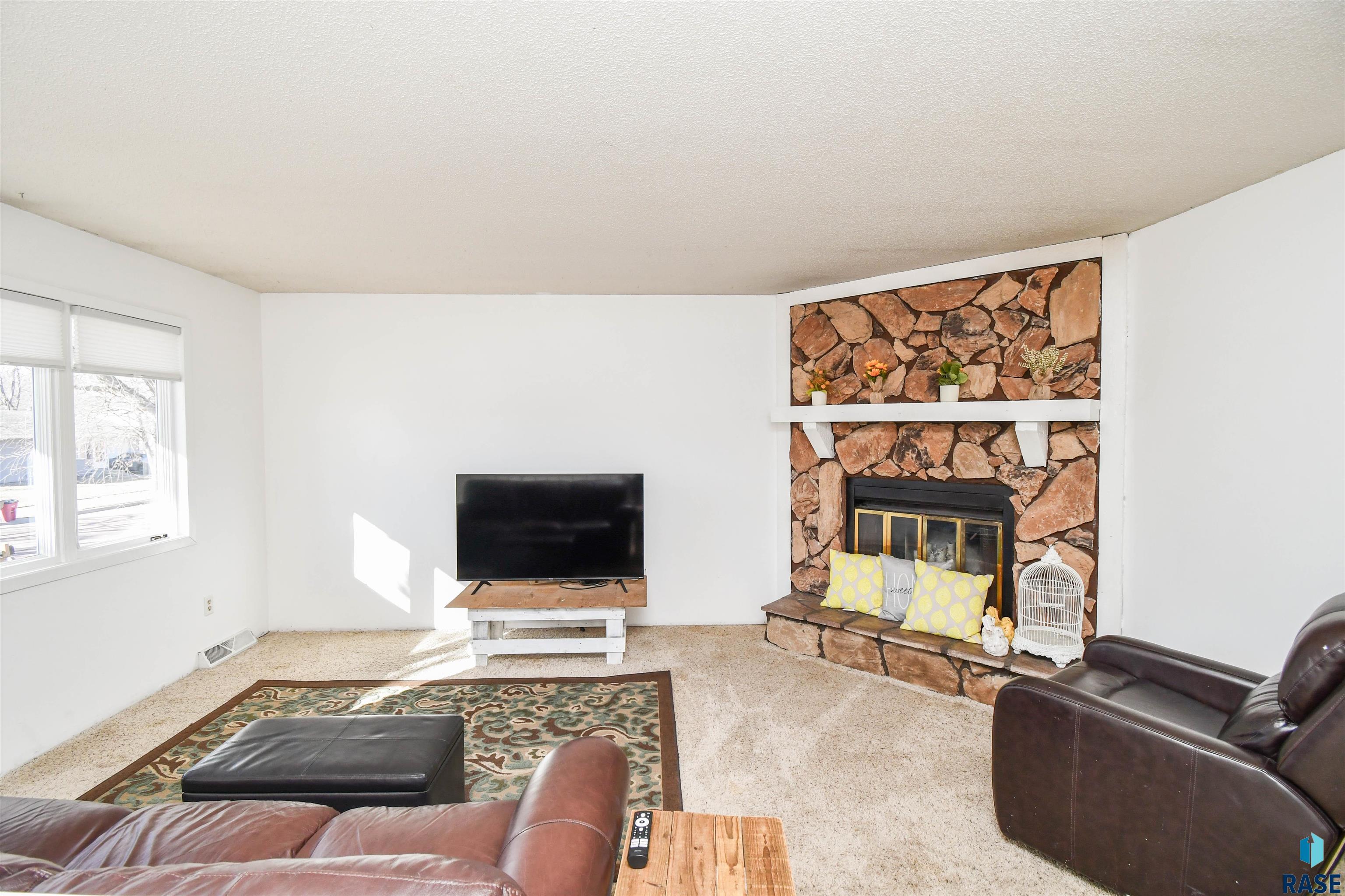 208 E Marialane Dr Drive, Brandon, South Dakota image 14
