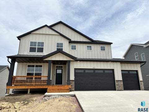 Homes For Sale - 2612 S Copper Creek Avenue<br/> Sioux Falls, SD 57110
