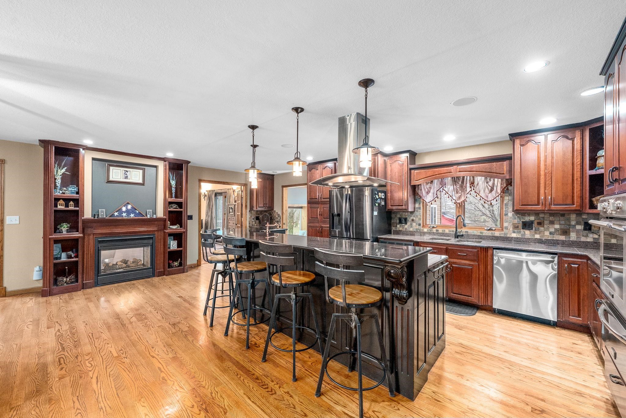 27357 468th Ave