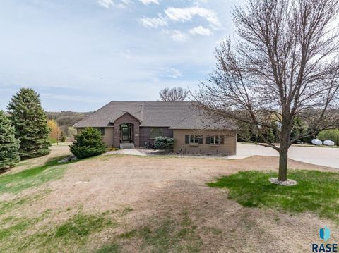 8415 E Sunset Cir Brandon SD 57005