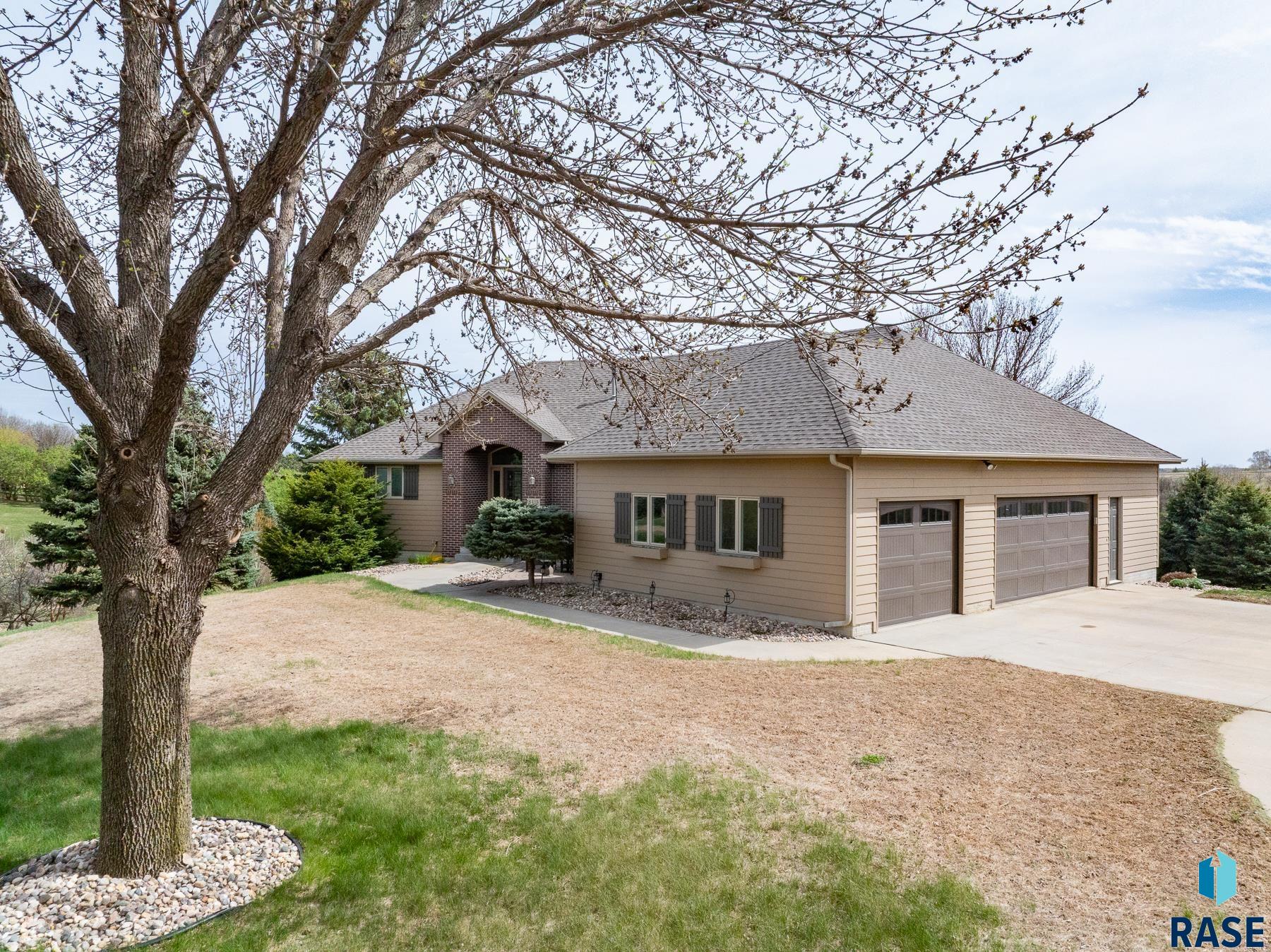 8415 E Sunset Cir