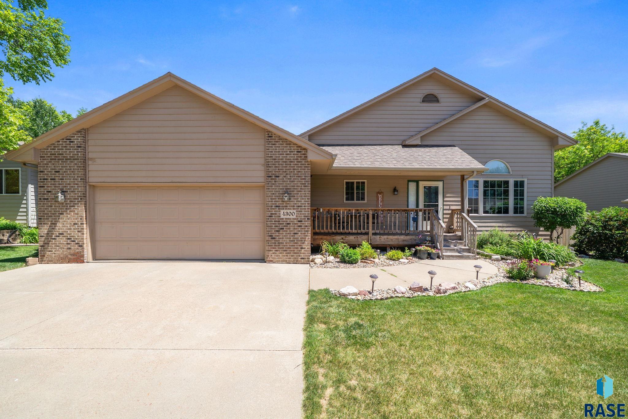 Photo 1 of 51 — 4300 S Florence Ave, Sioux Falls, SD 57103