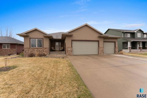 Photo of 7905 W Chesapeake Ln, Sioux Falls, SD 57106 (MLS # 22602464)