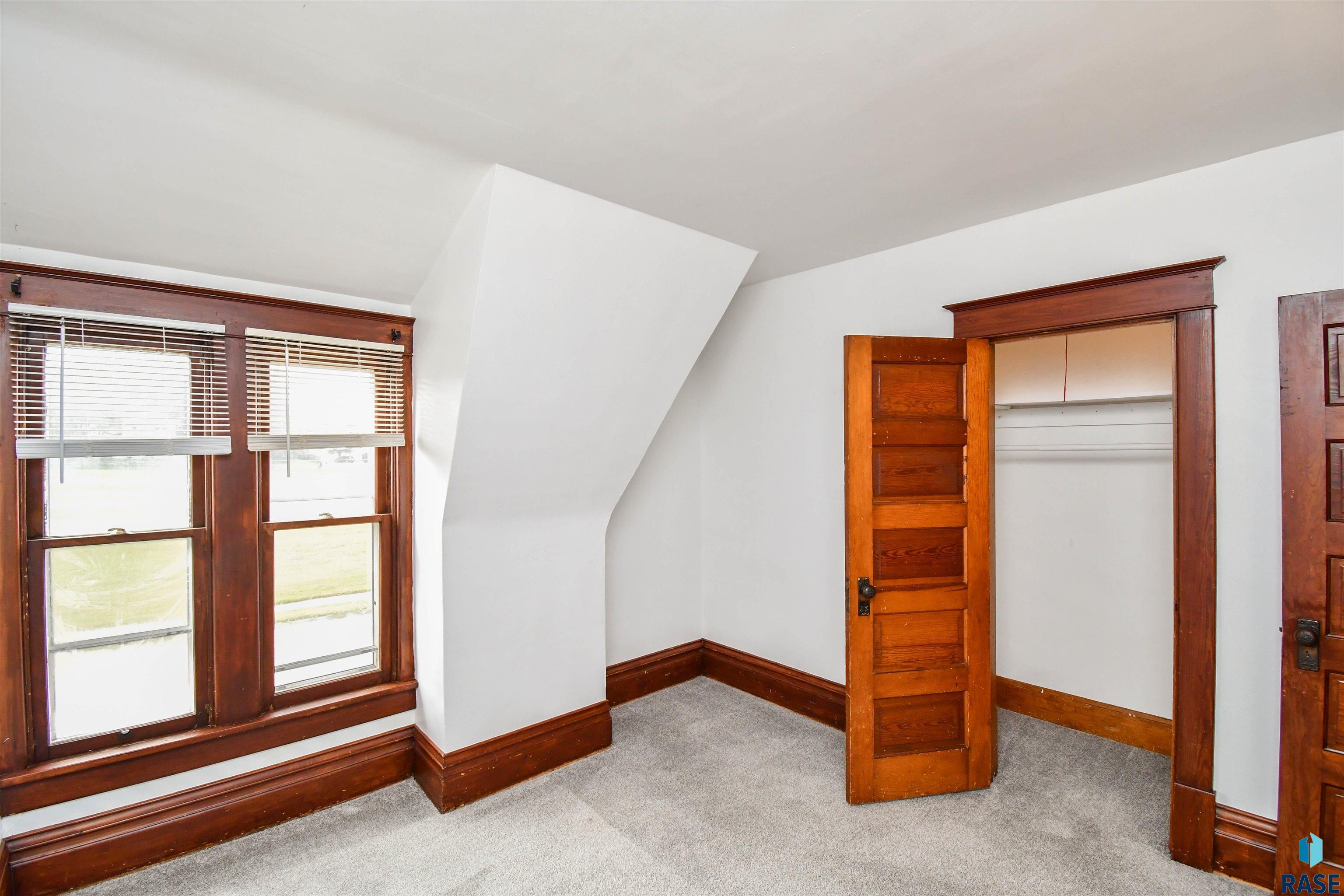 Sioux Falls, South Dakota 57104, United States, 3 Bedrooms Bedrooms, ,2 BathroomsBathrooms,Residential,Active,201350